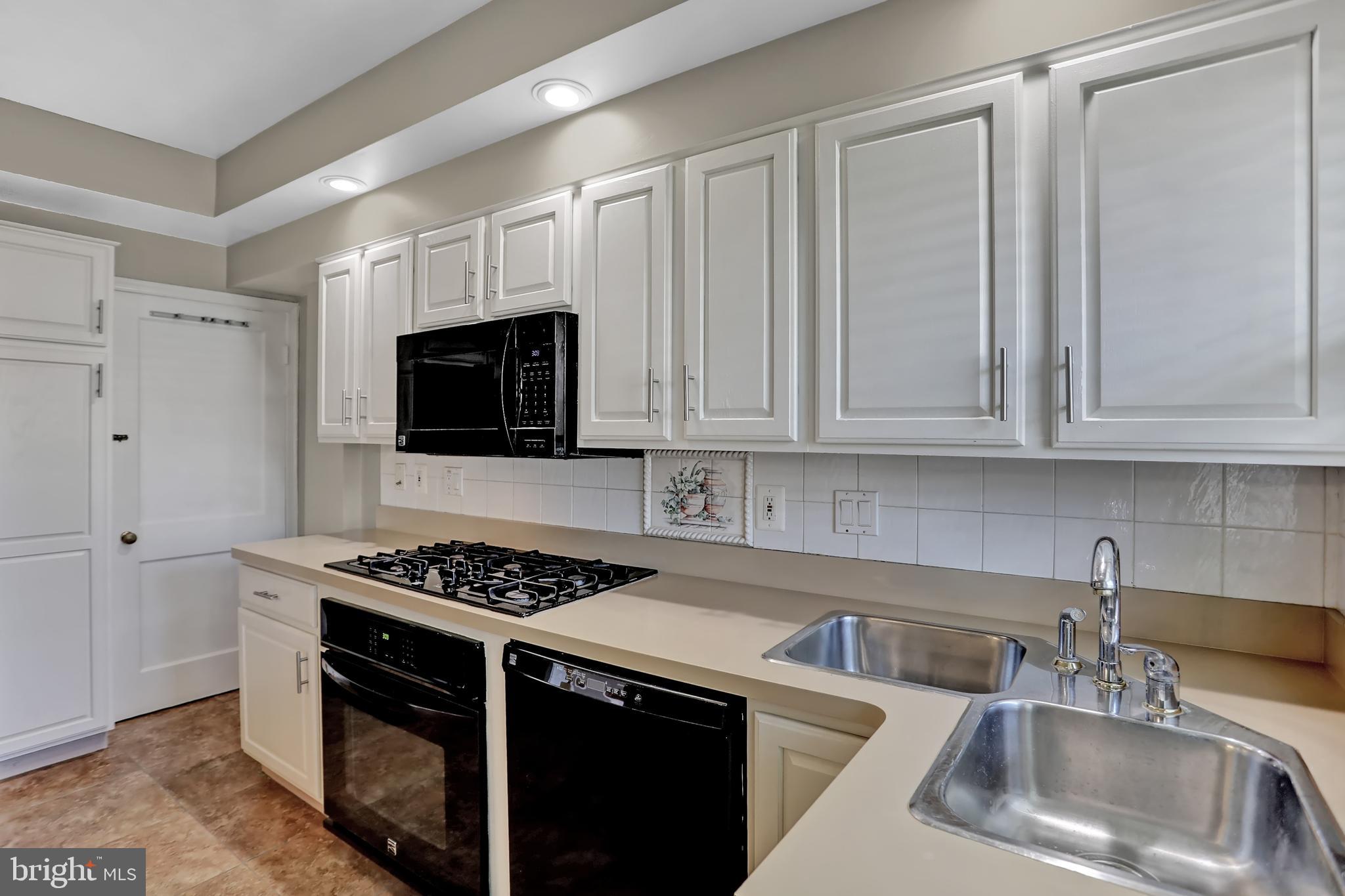 RAMBLEWOOD - Residential