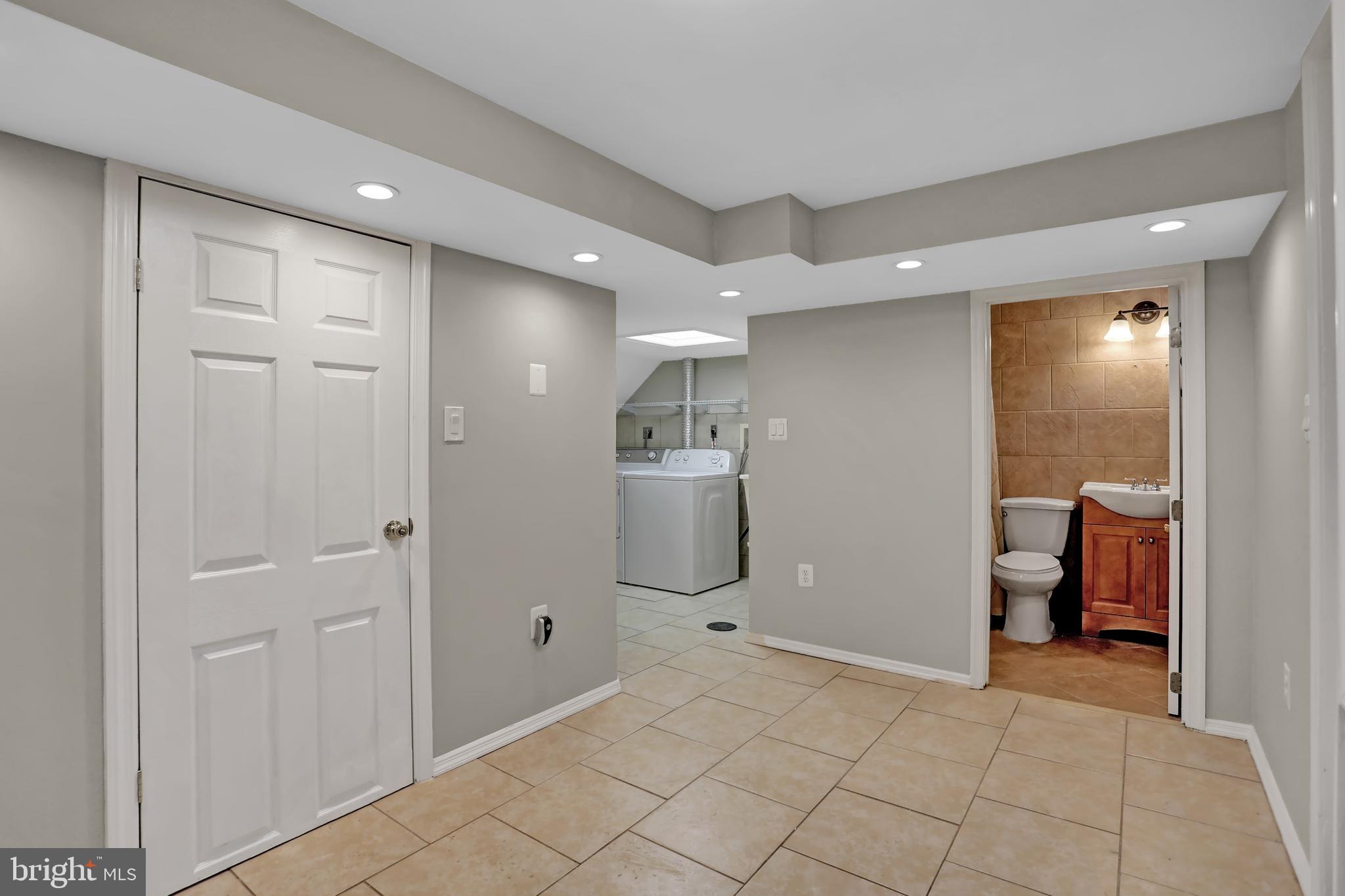 RAMBLEWOOD - Residential