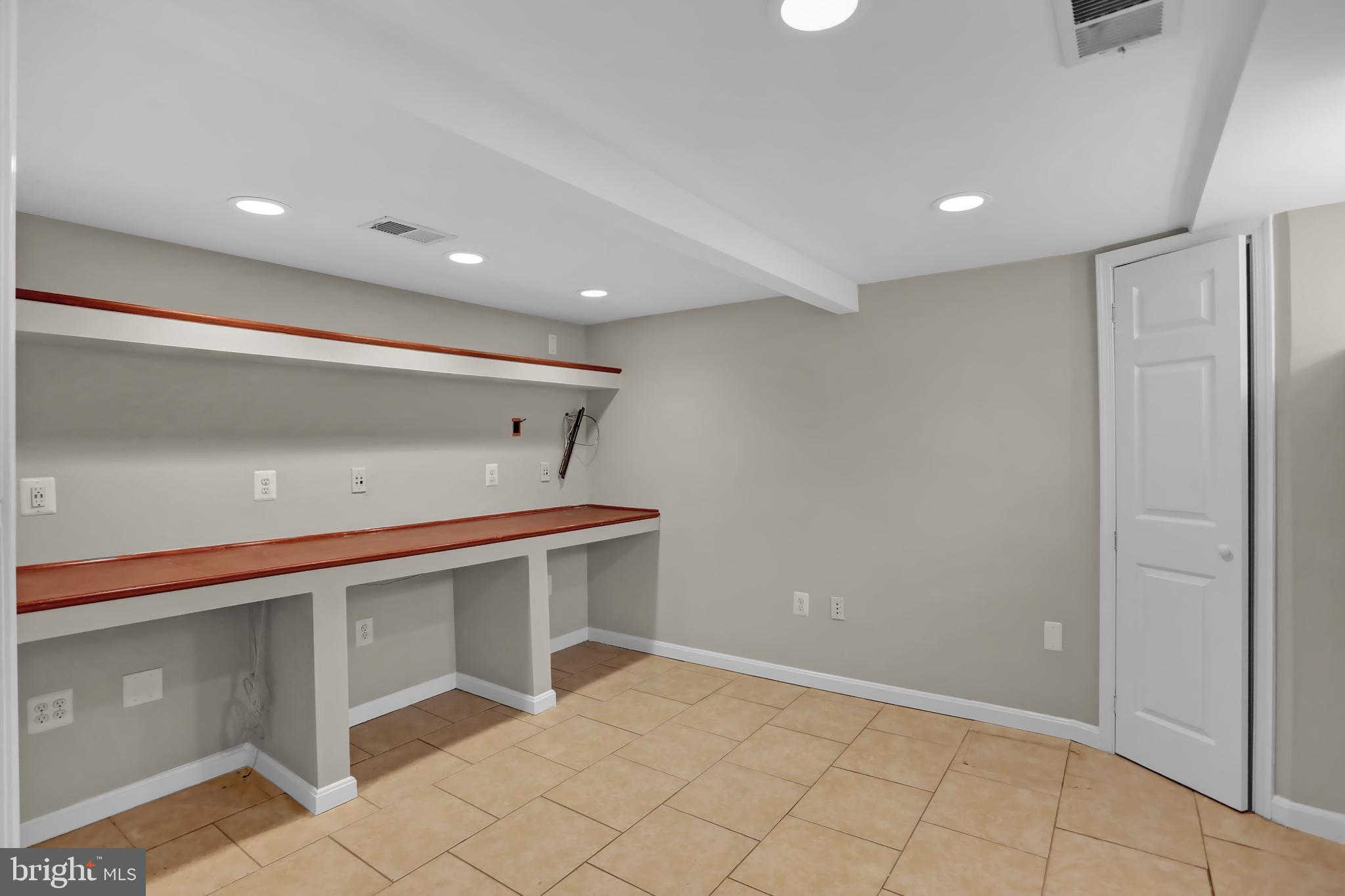 RAMBLEWOOD - Residential