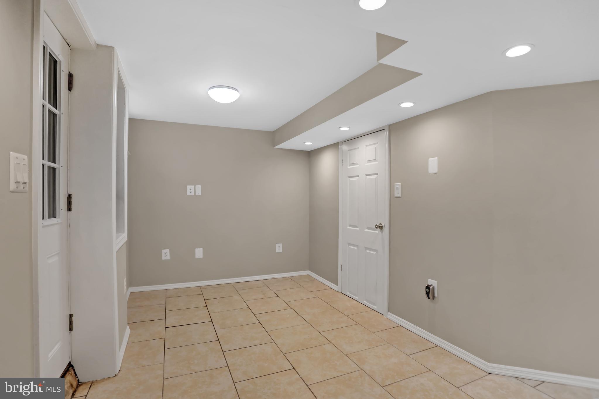 RAMBLEWOOD - Residential