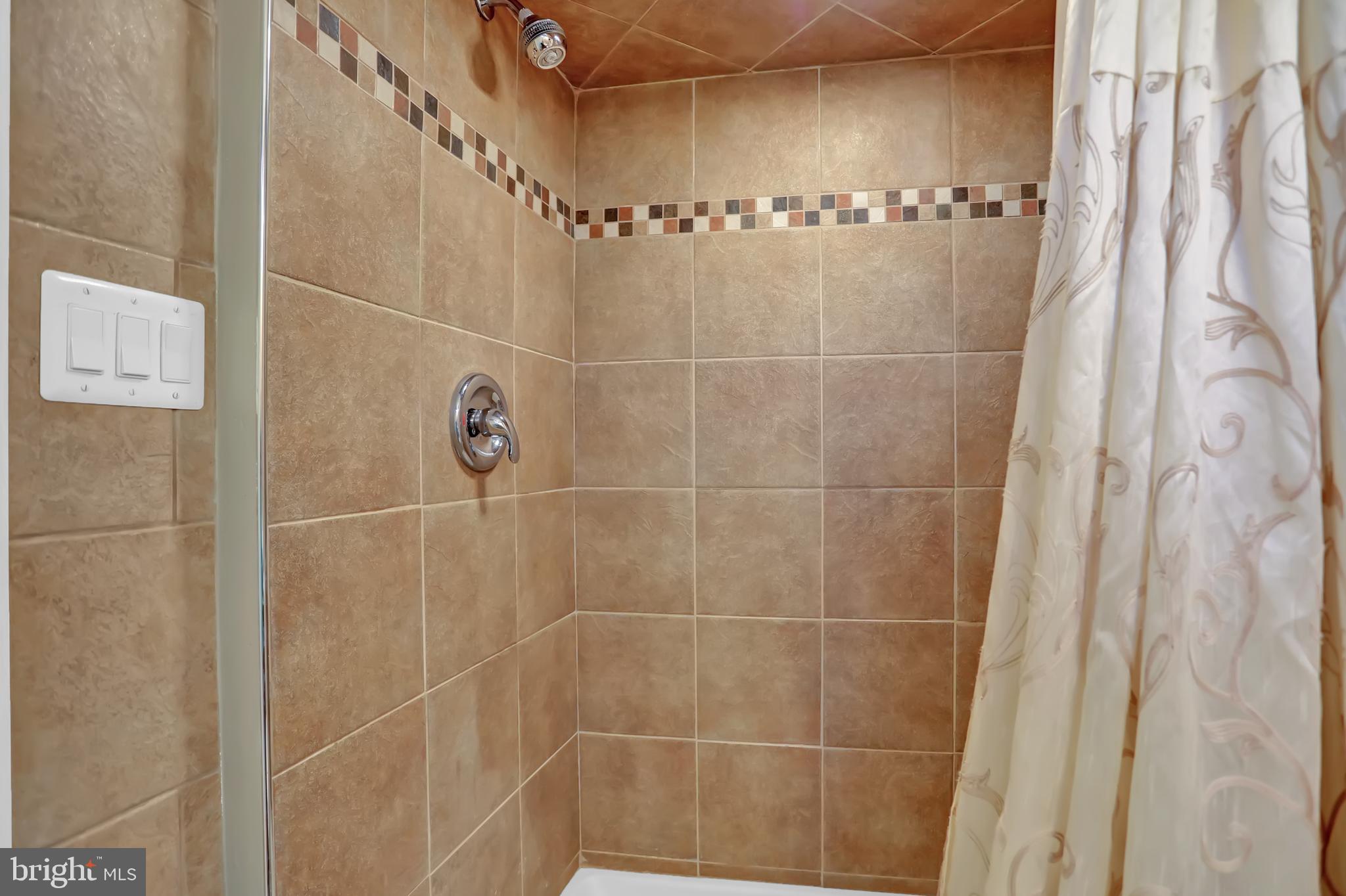 RAMBLEWOOD - Residential