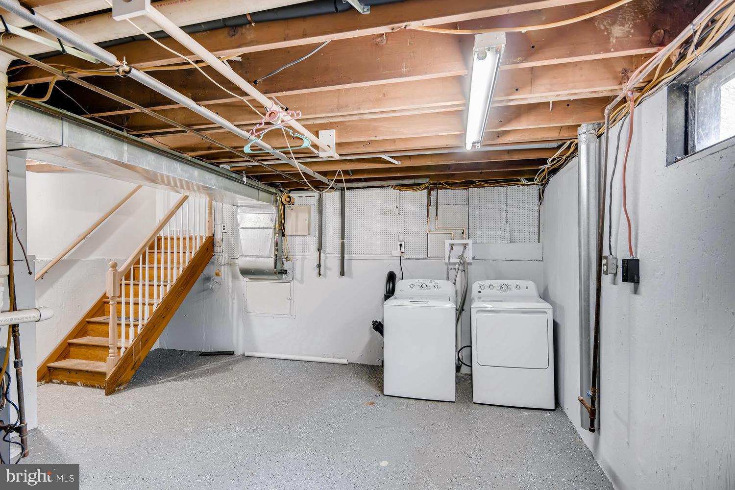 EDGE MEAD - Residential