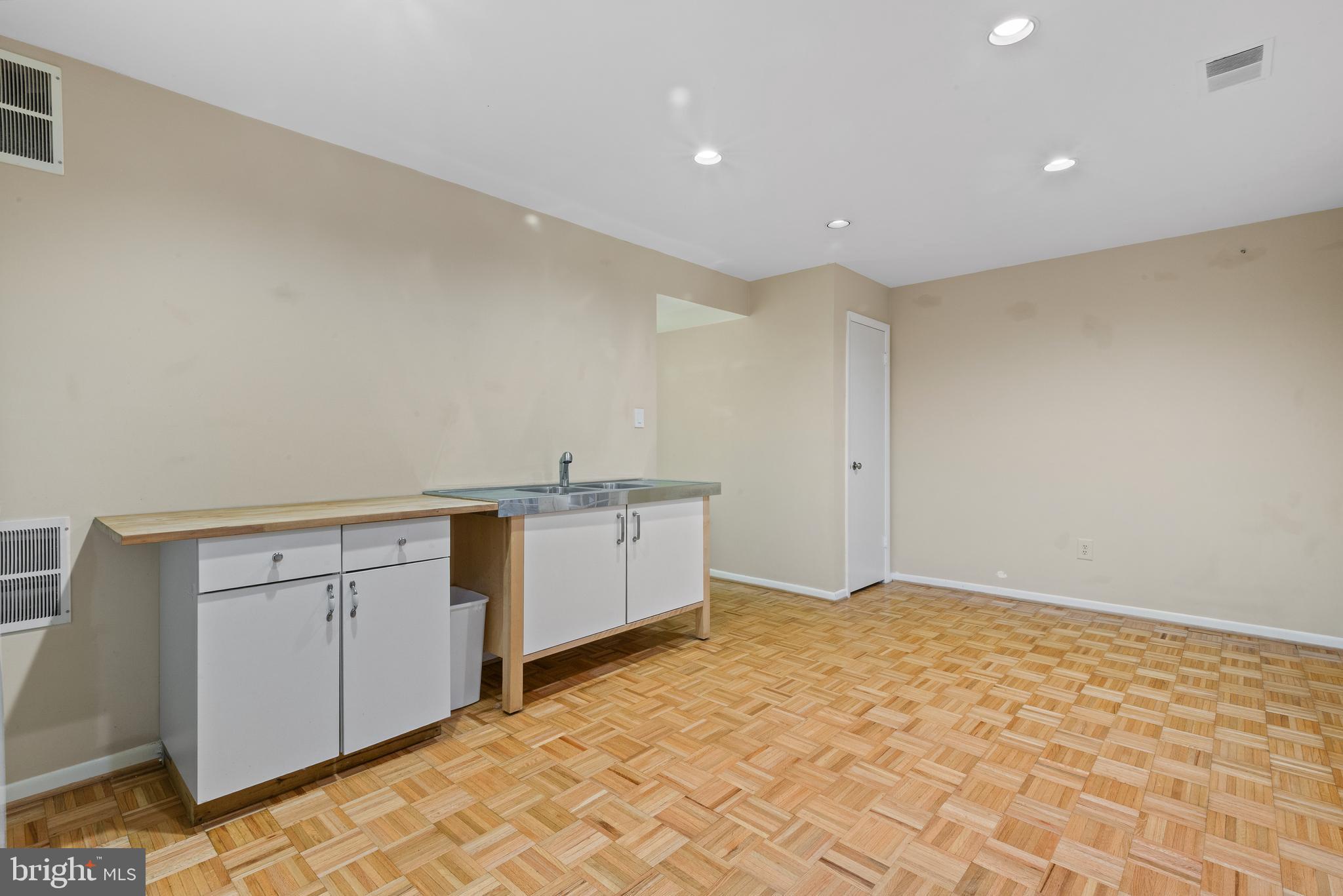 ORCHARD PLACE - Residential