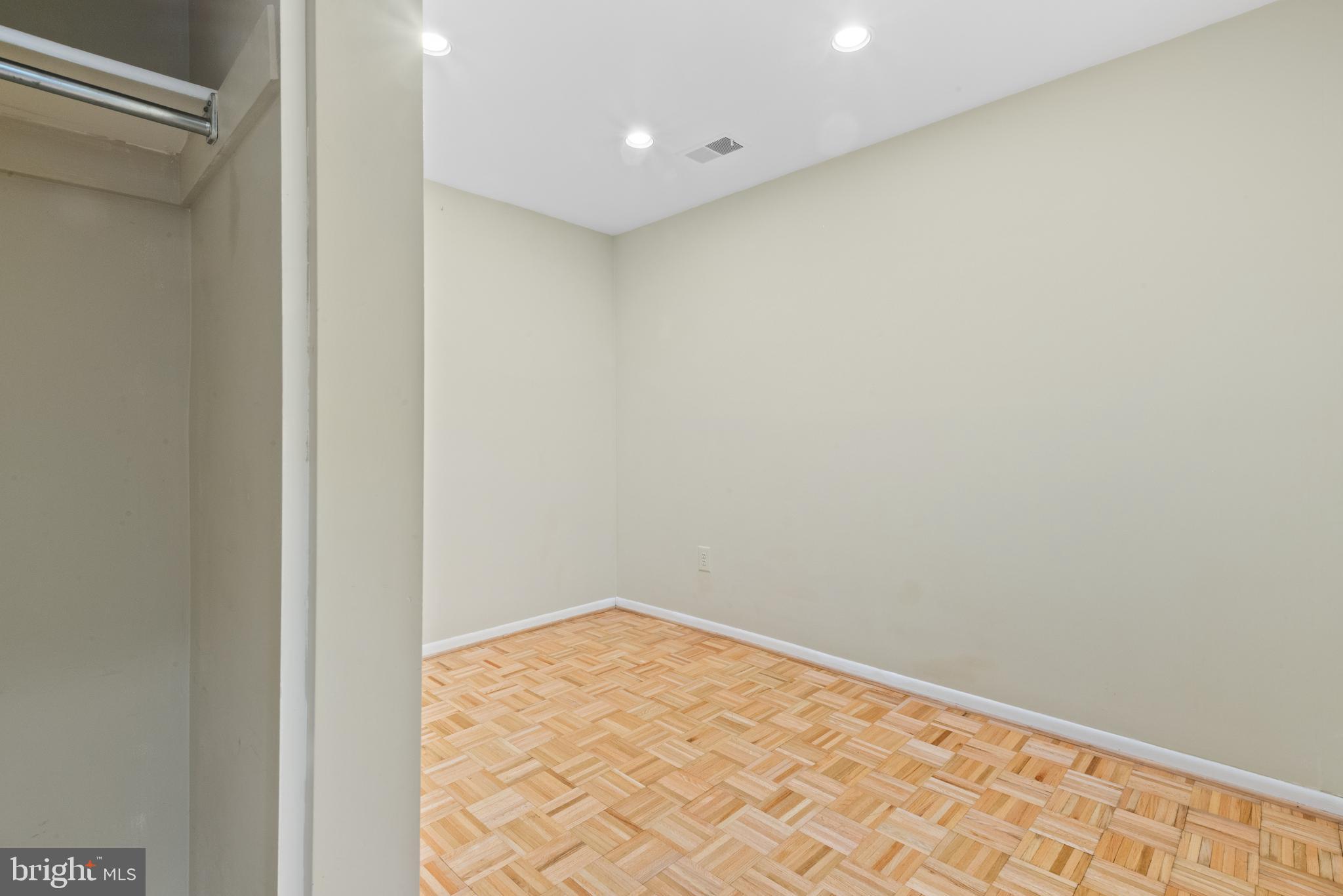 ORCHARD PLACE - Residential