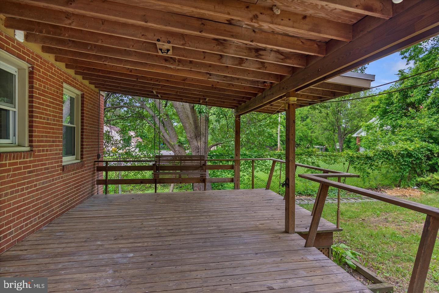 LIVINGSTON OAKS - Residential Lease