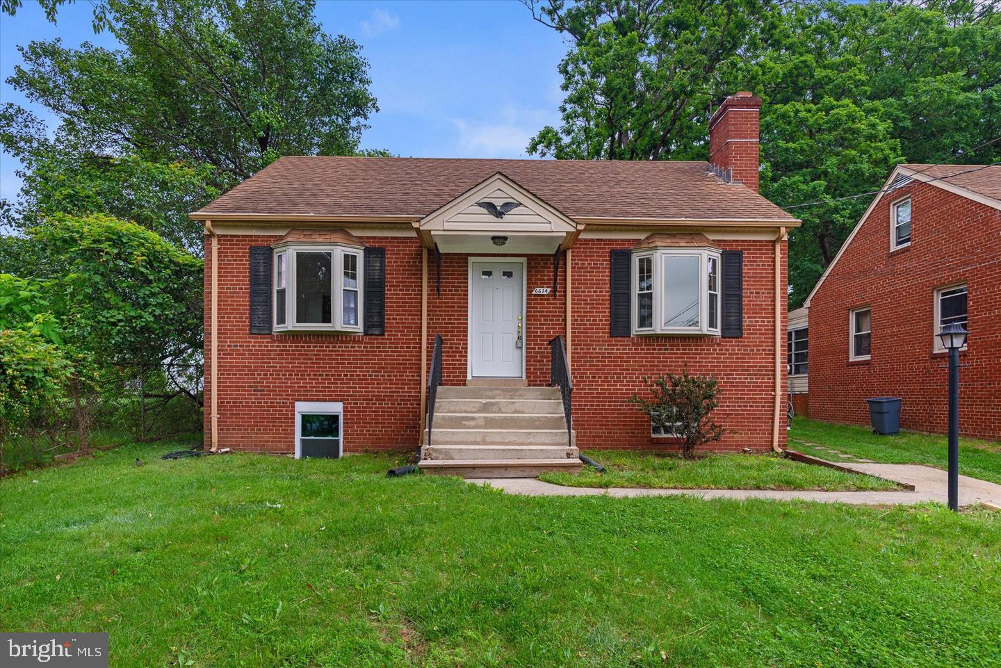 LIVINGSTON OAKS - Residential Lease