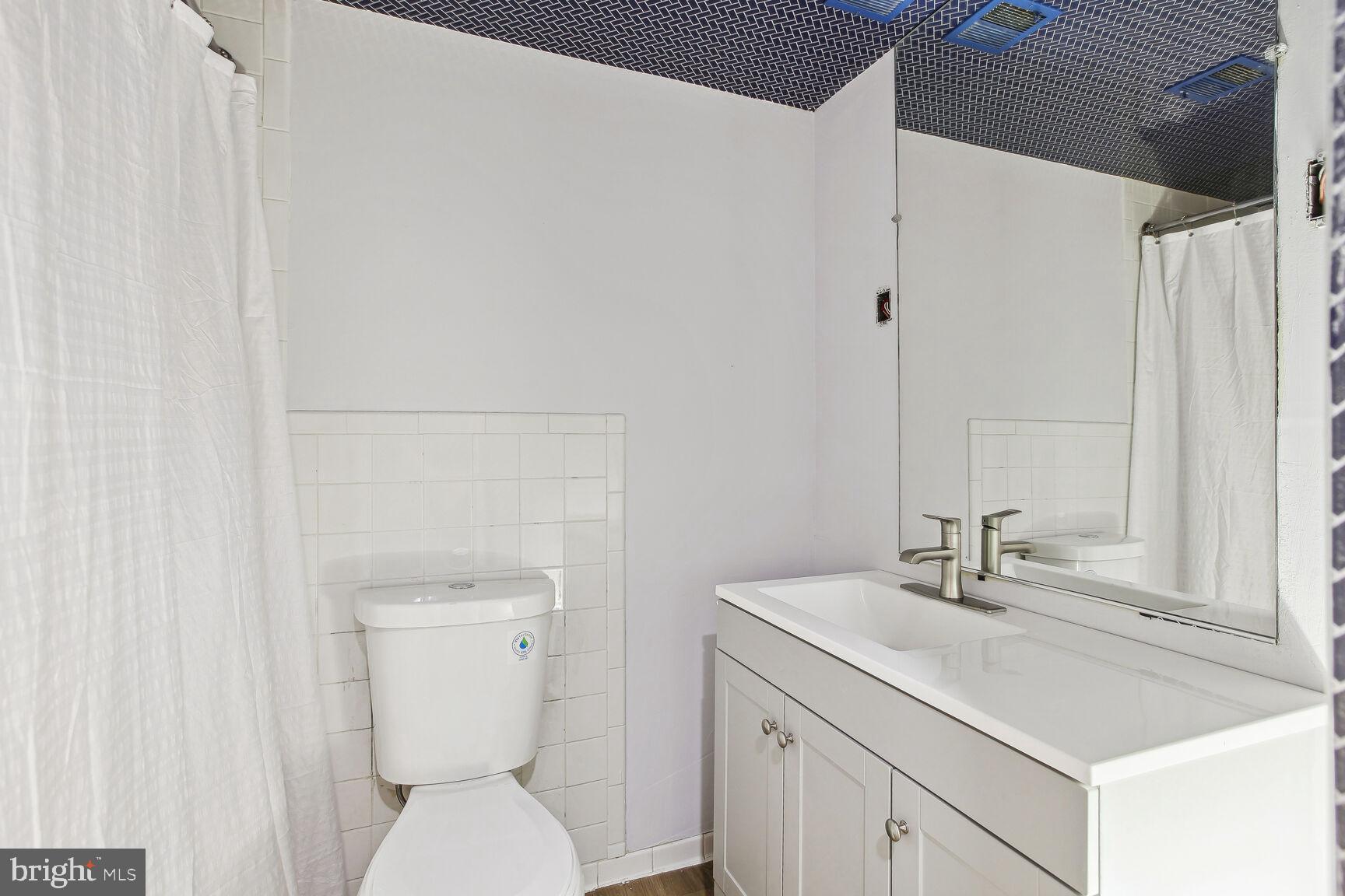 SUBURBAN OAKS - Residential