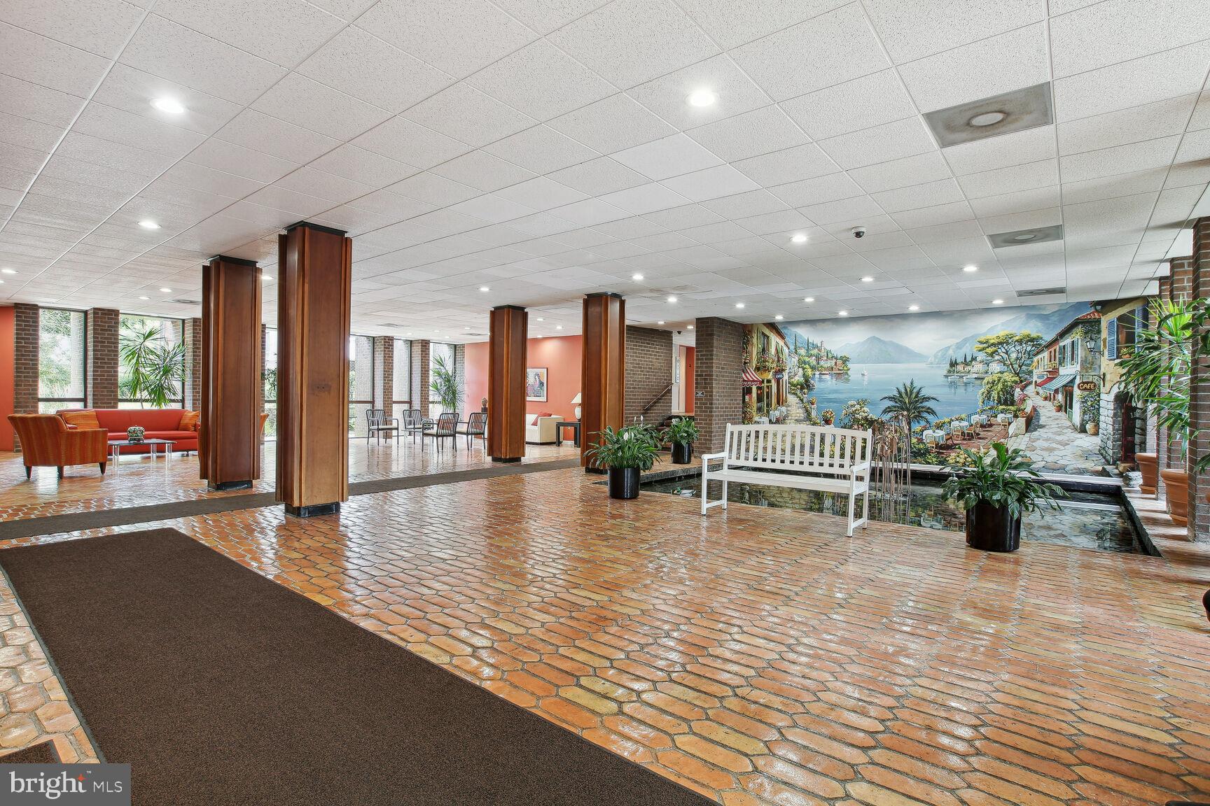 SUBURBAN OAKS - Residential