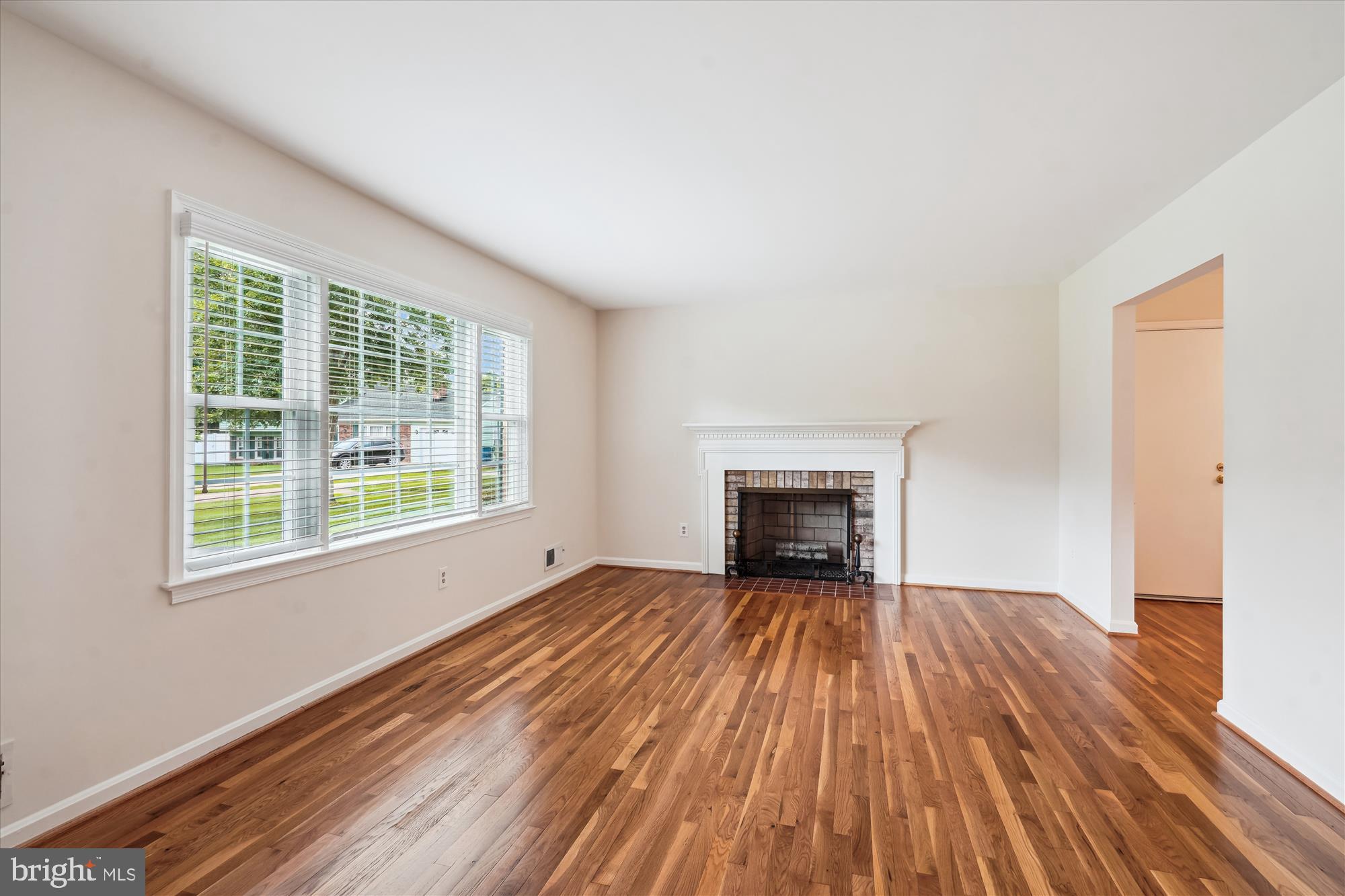 5808 SUNDERLAND COURT