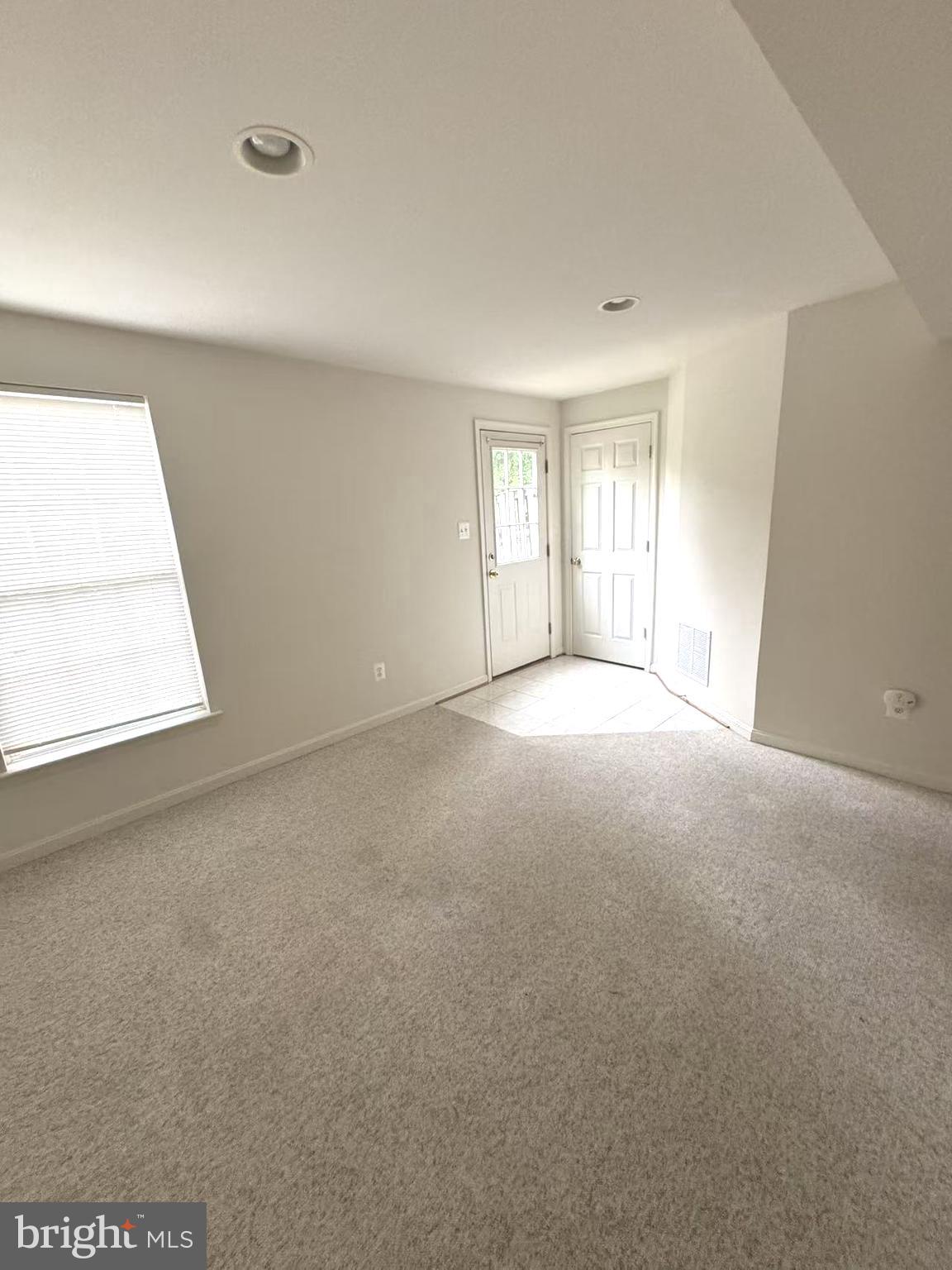 AMBERLEA FARM - Residential Lease