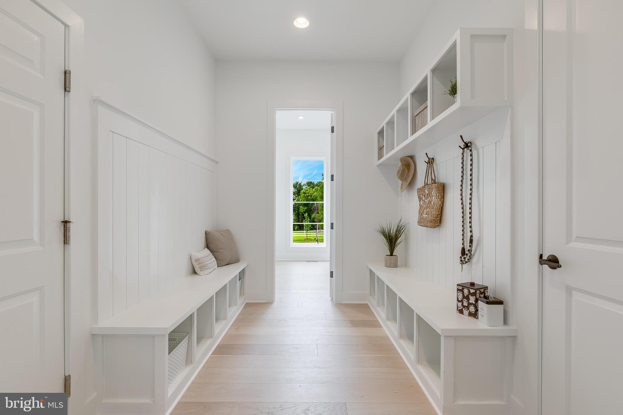 POTOMAC CHASE - Residential