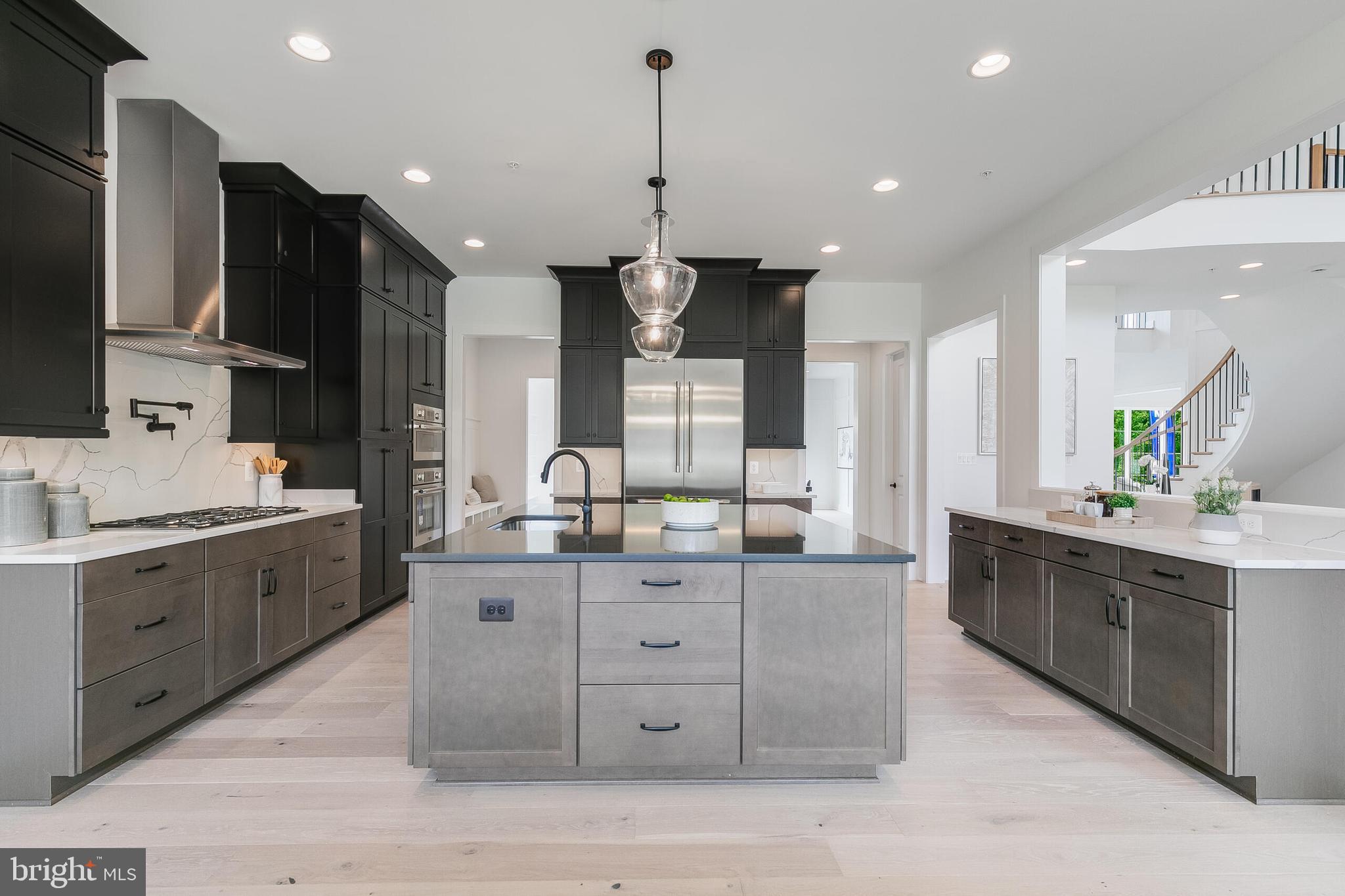 POTOMAC CHASE - Residential