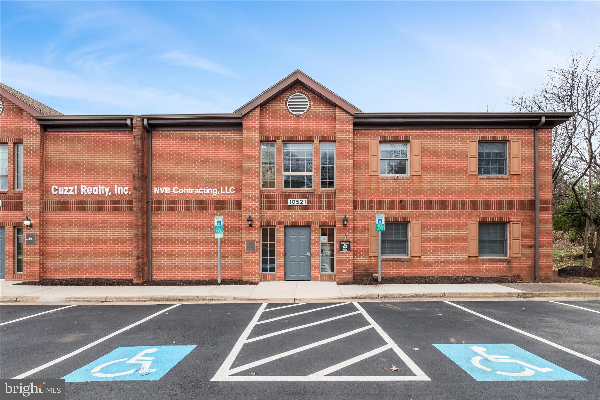 10521 CRESTWOOD DRIVE 203