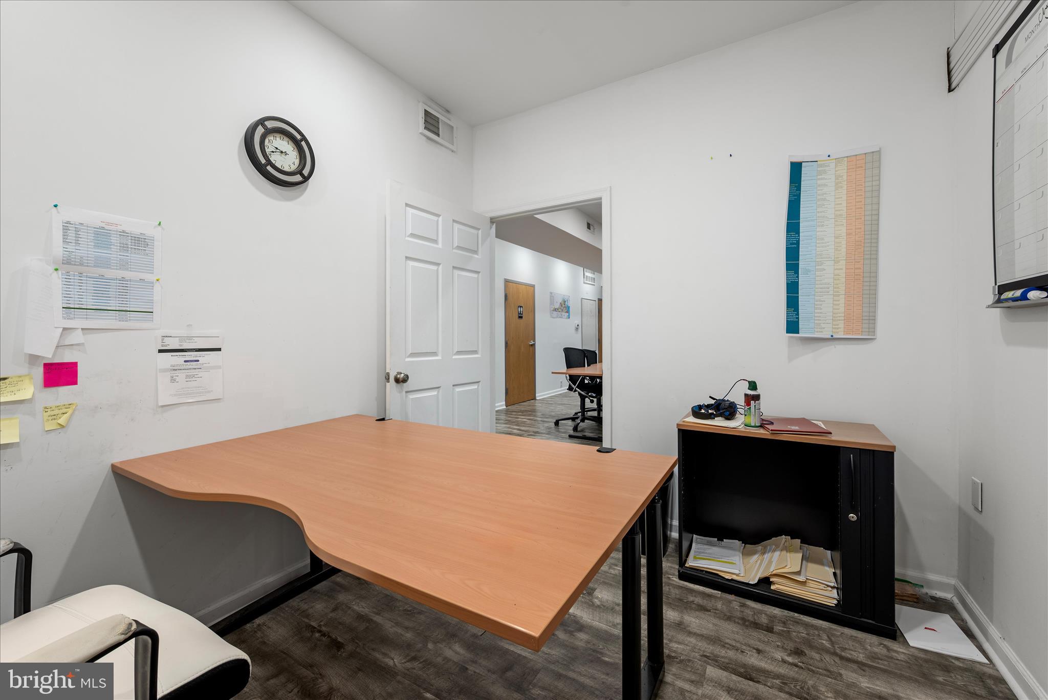 MILIC COMMERCIAL CENTER - Commercial Sale