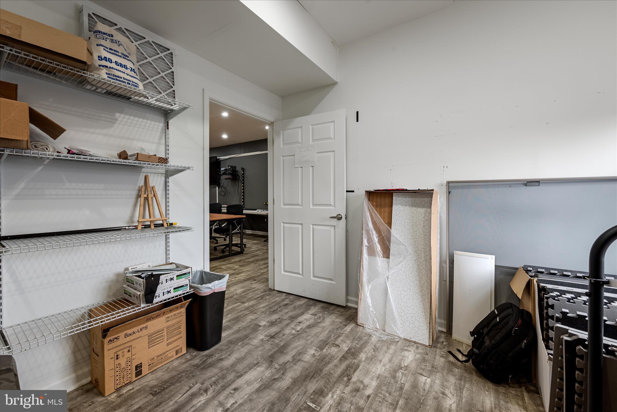 MILIC COMMERCIAL CENTER - Commercial Sale