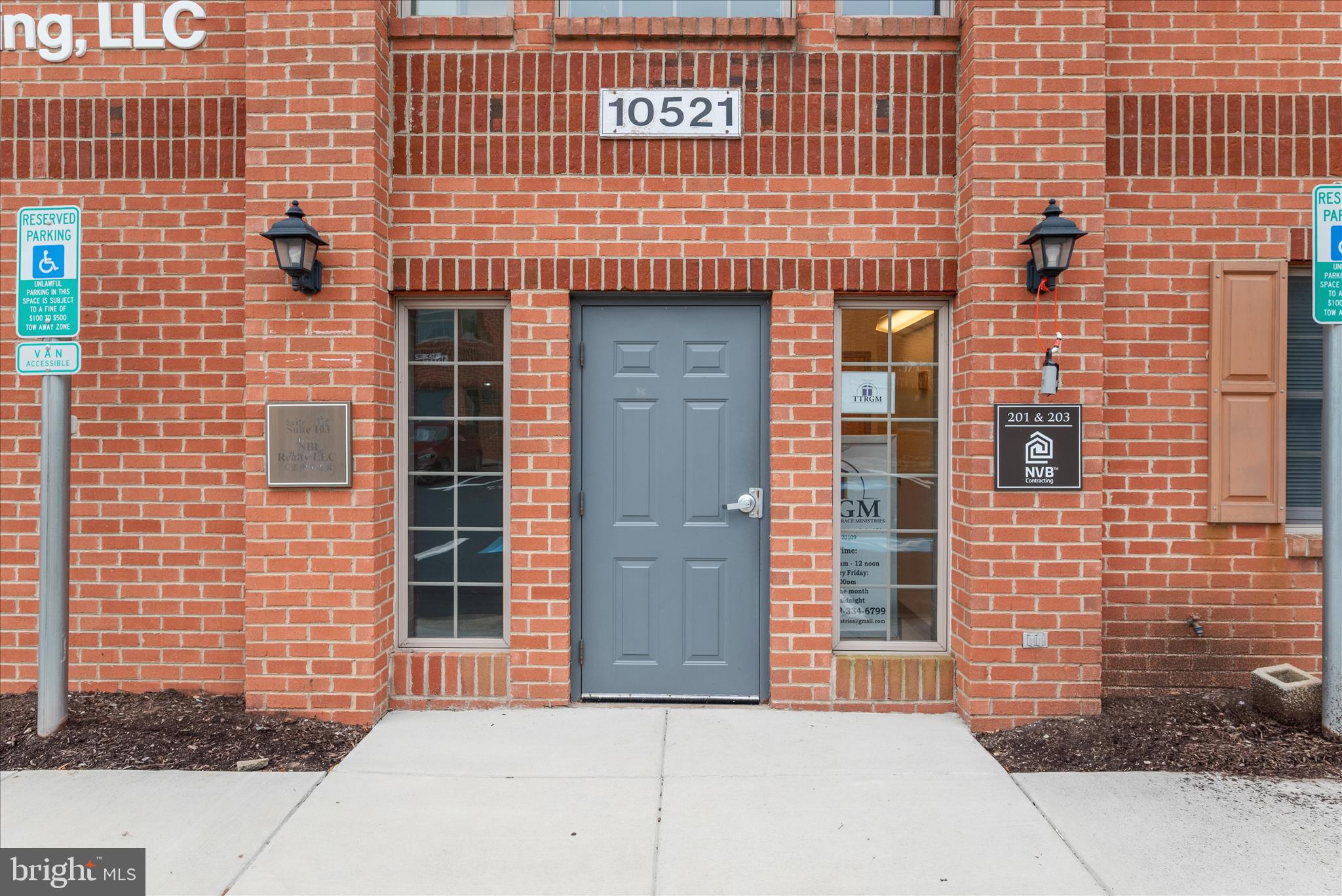 10521 CRESTWOOD DRIVE 203