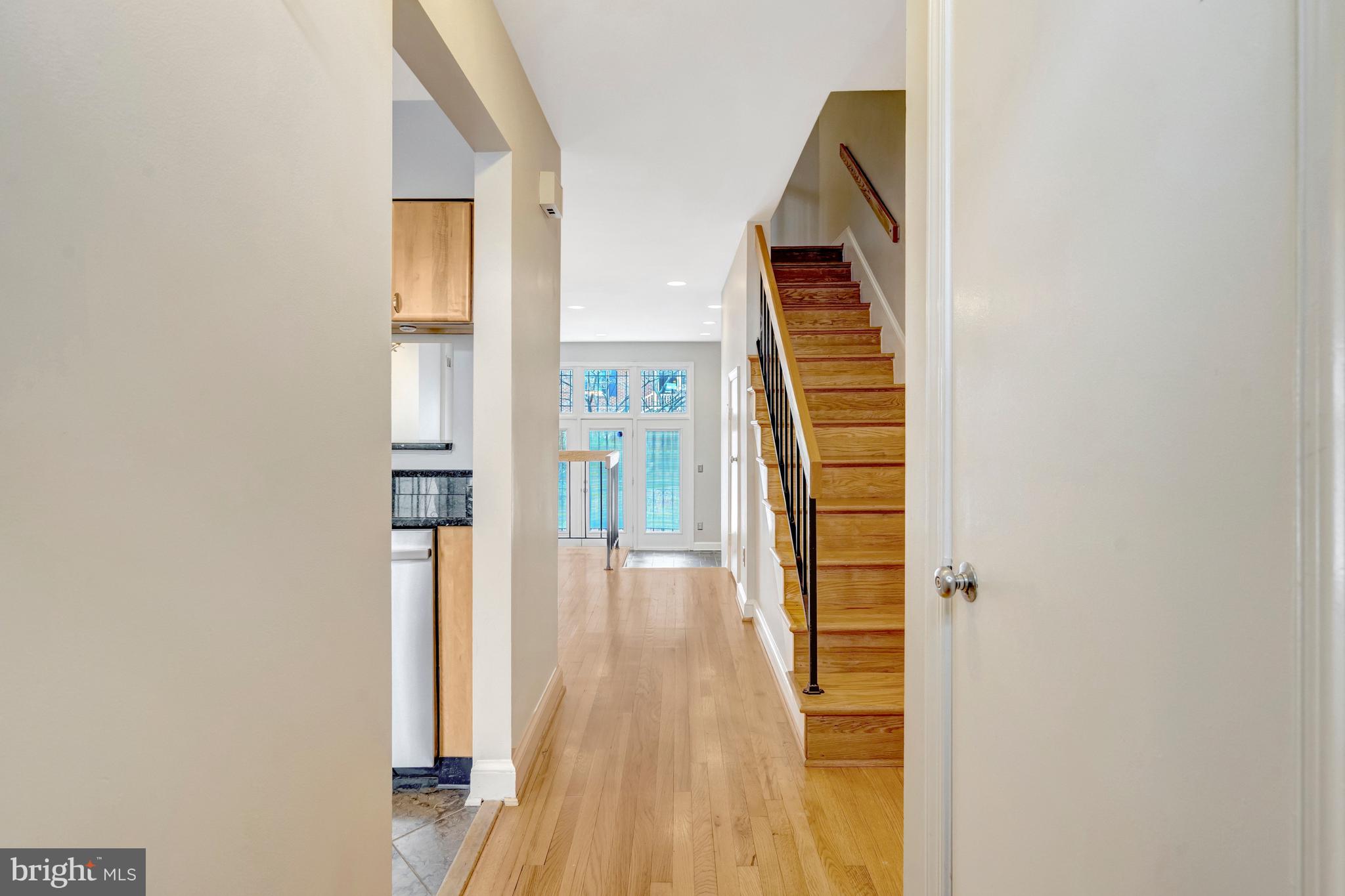 916 PENDLETON STREET