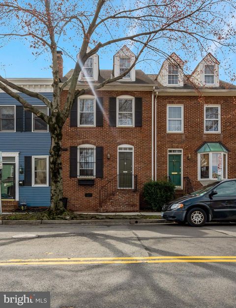 Photo of 916 Pendleton Street, ALEXANDRIA, VA 22314 (MLS # VAAX2055302)