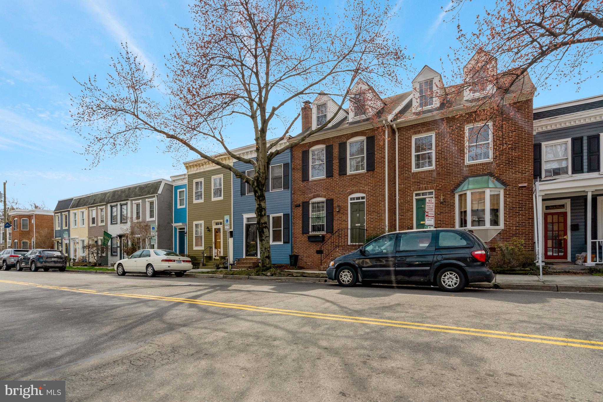 916 PENDLETON STREET