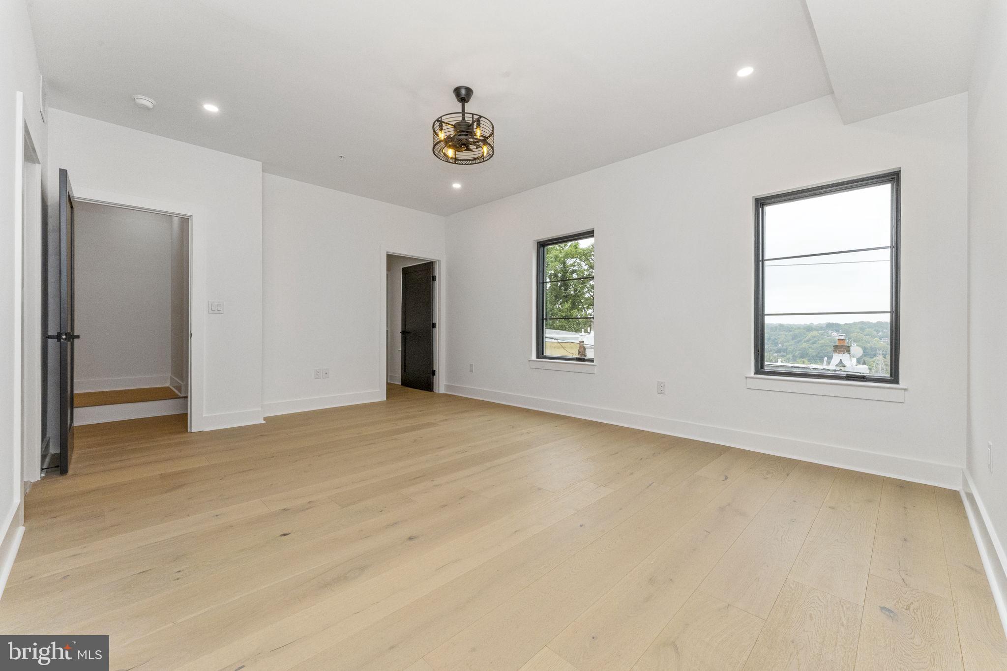 MANAYUNK - Residential