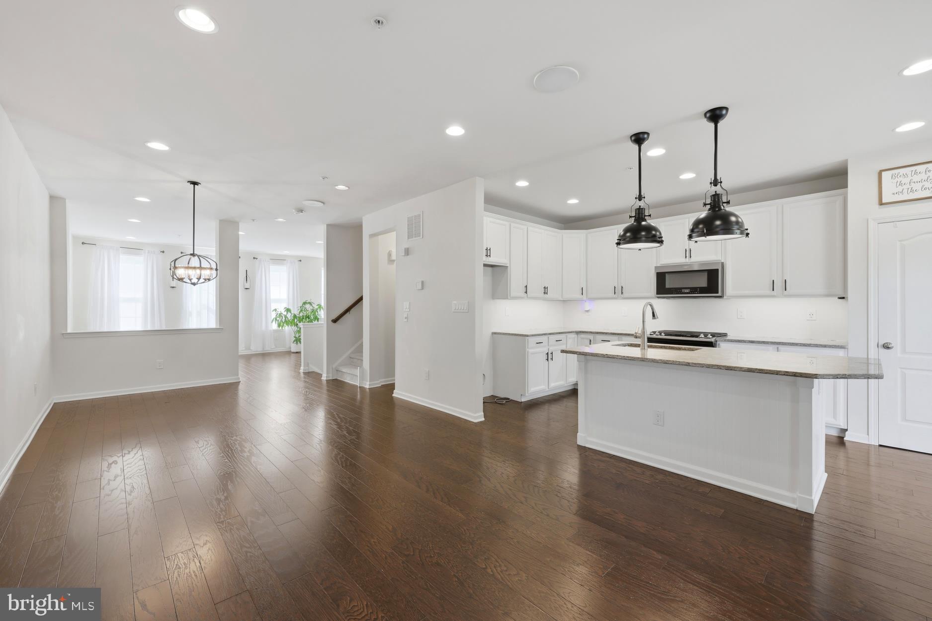 HIGH GROVE - Residential