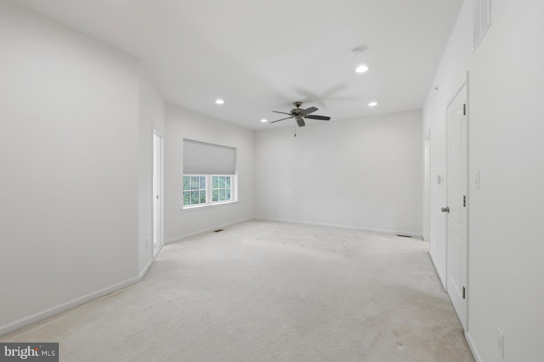HIGH GROVE - Residential