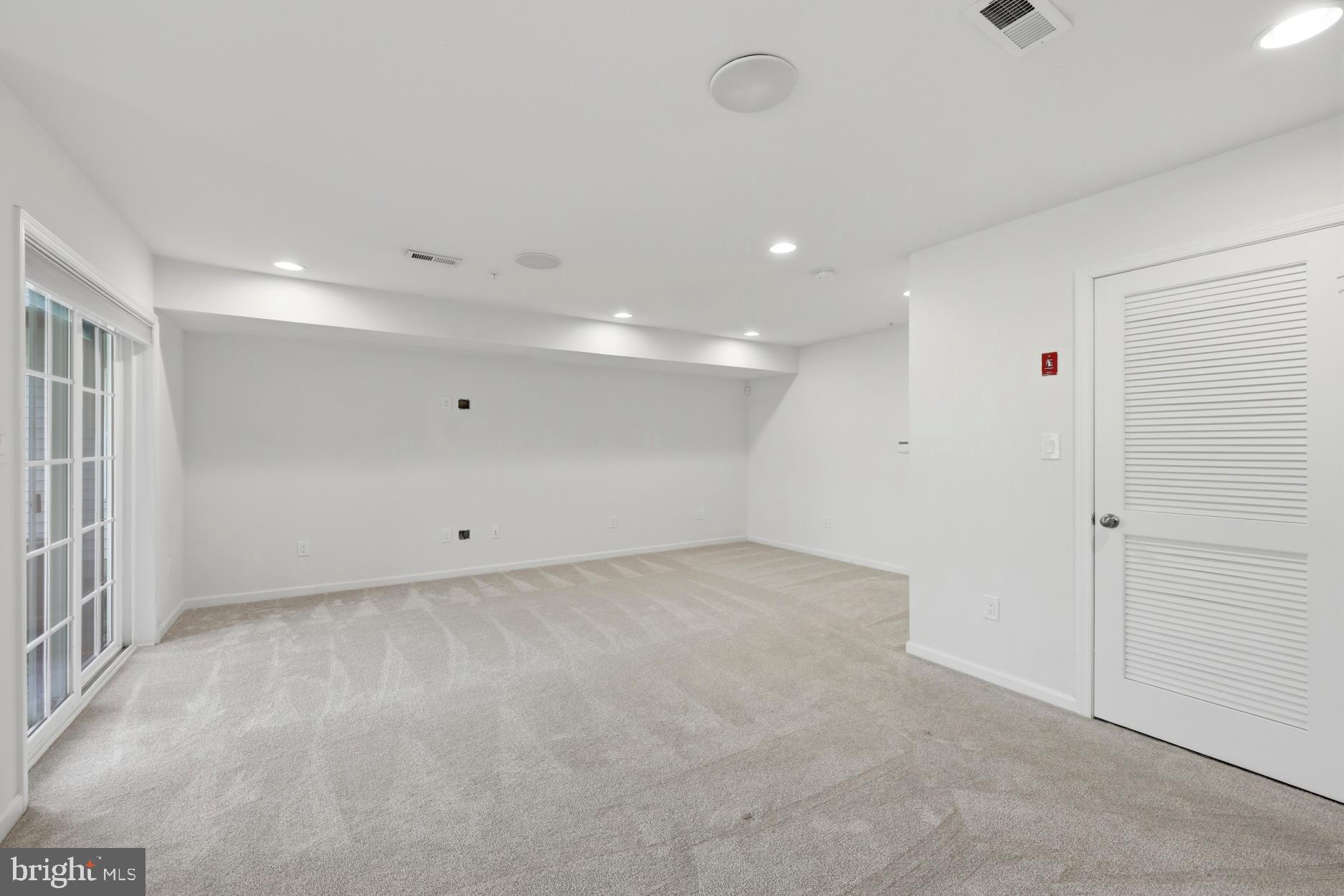 HIGH GROVE - Residential