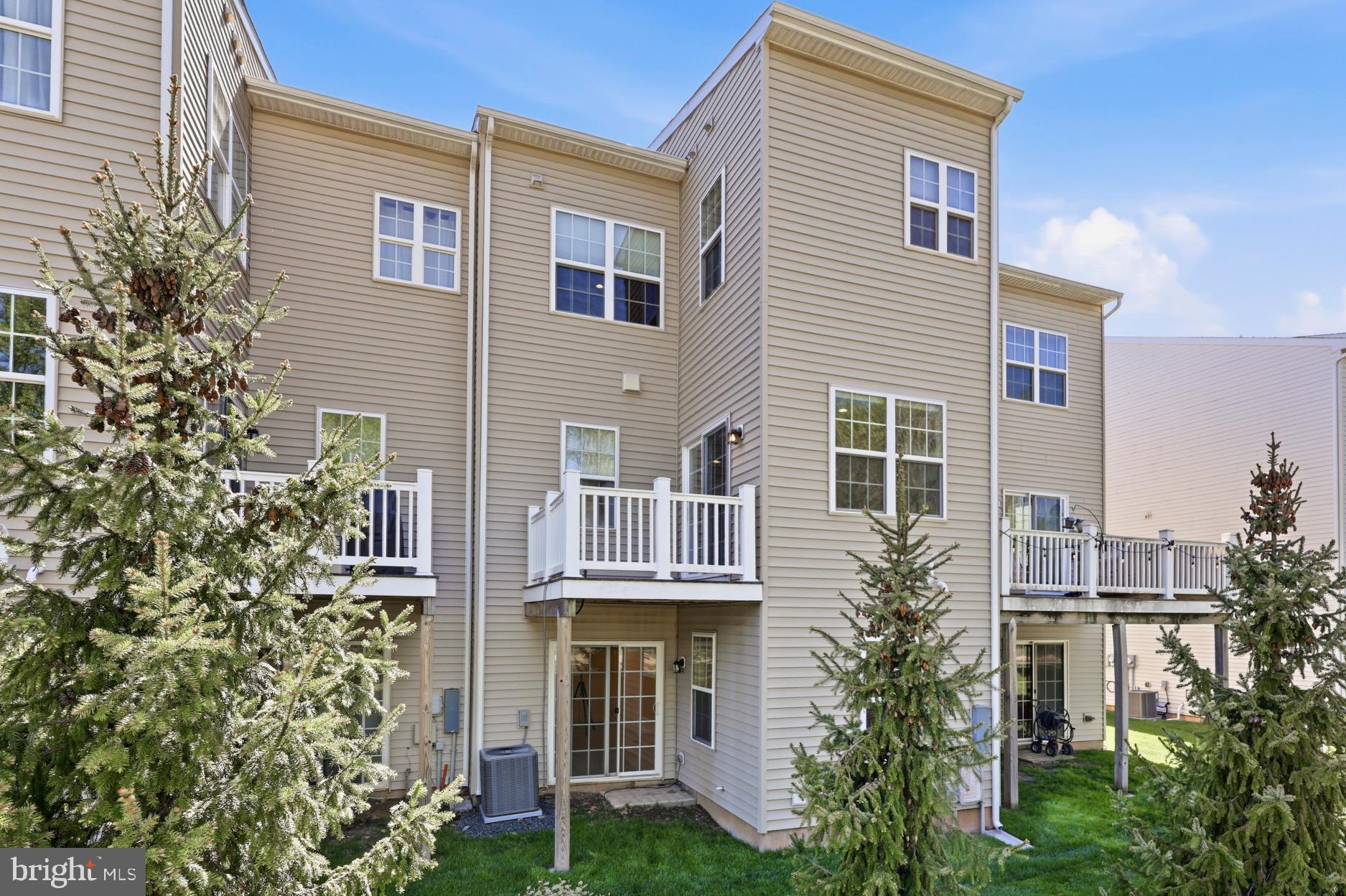 HIGH GROVE - Residential