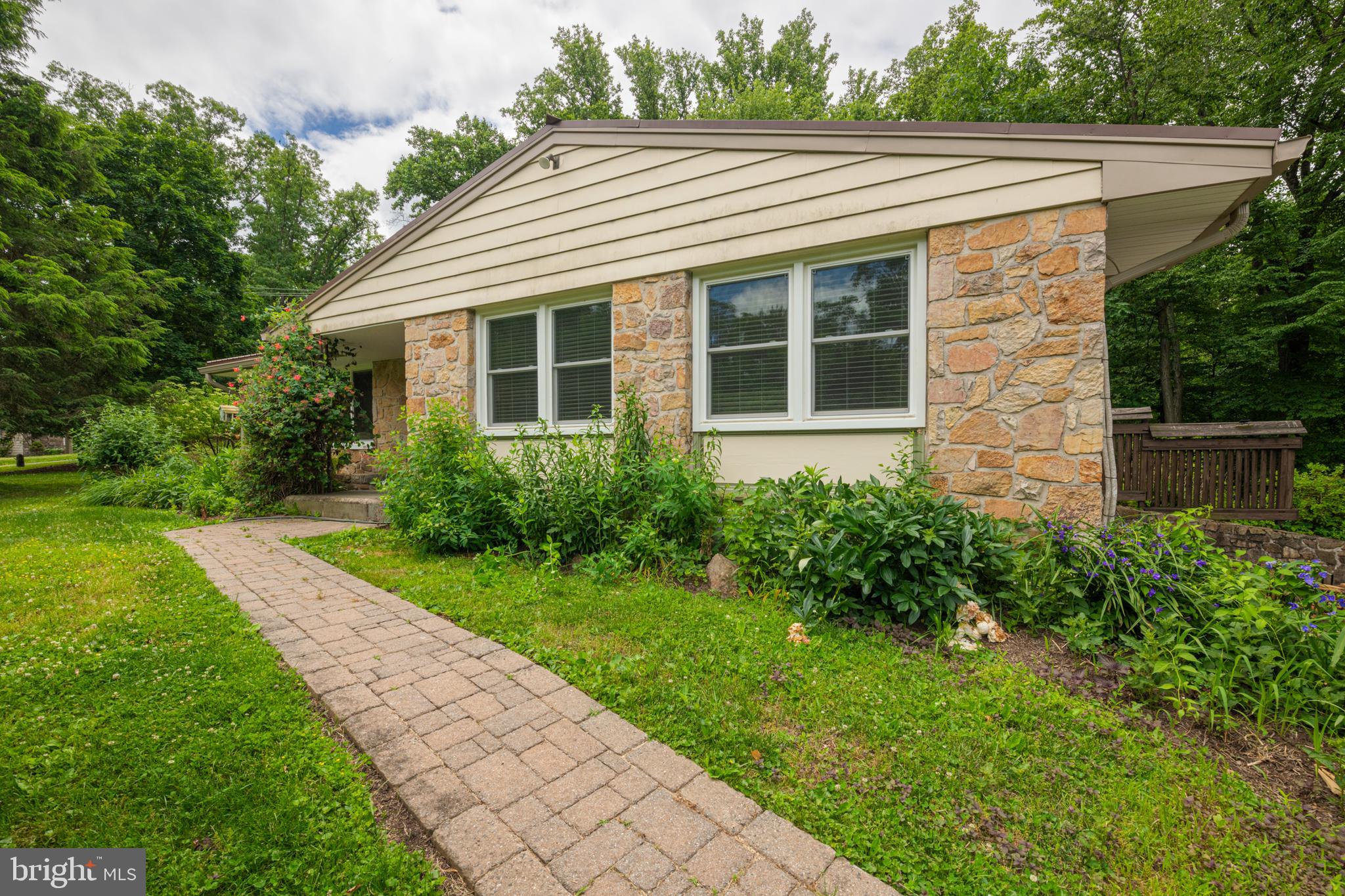 115 MERLIN ROAD