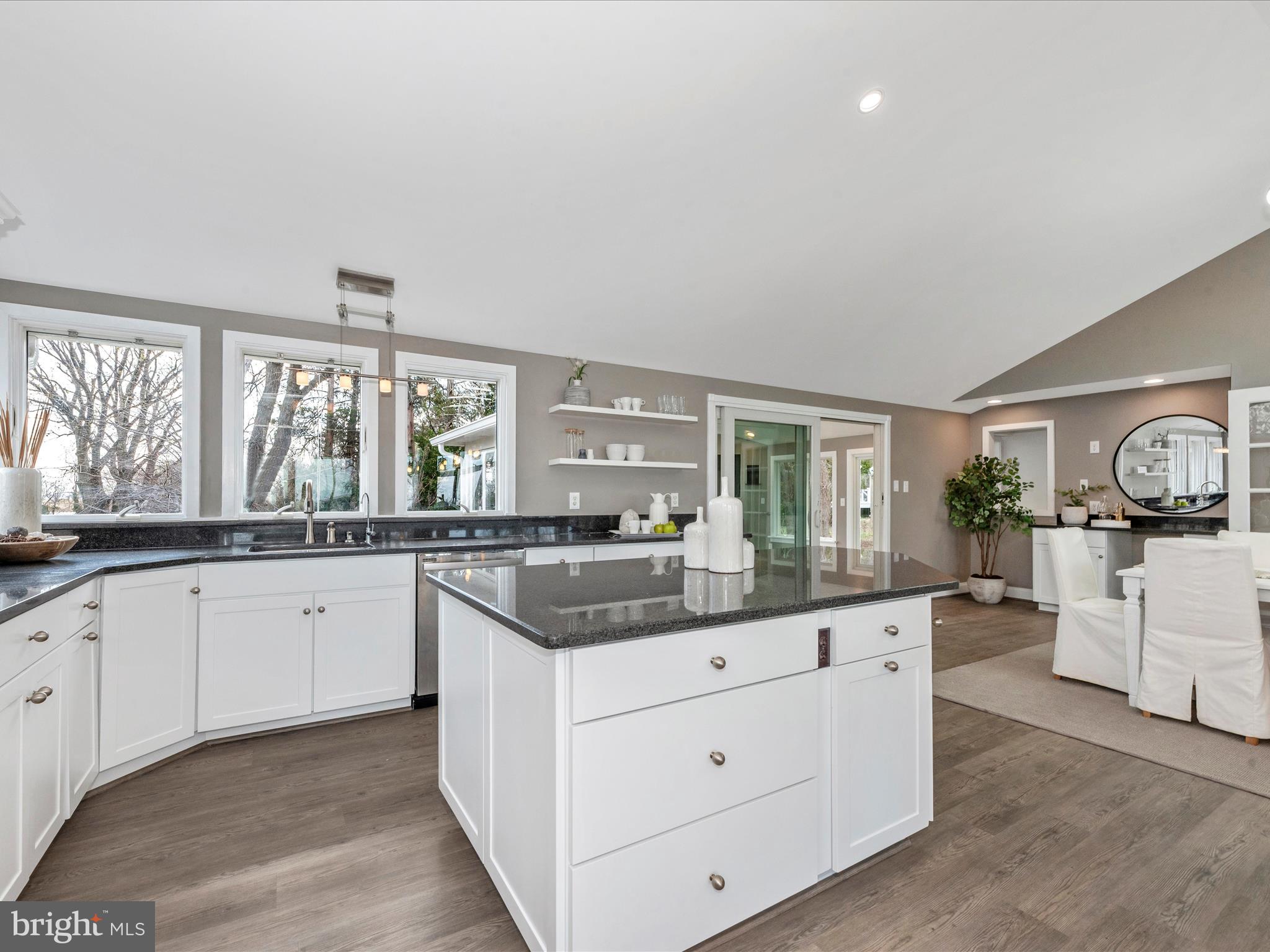 LOVE POINT - Residential