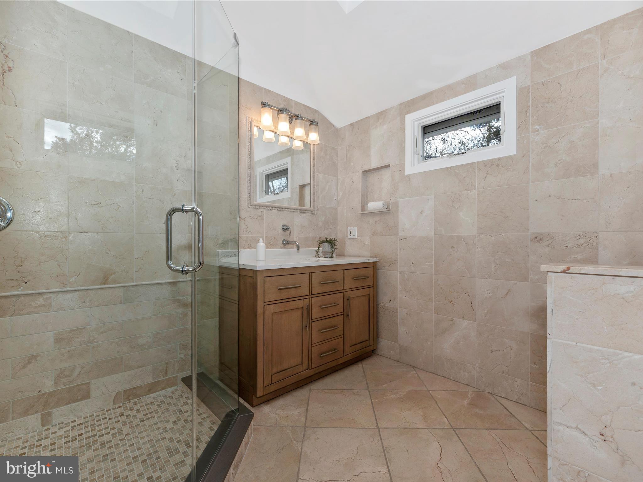 LOVE POINT - Residential