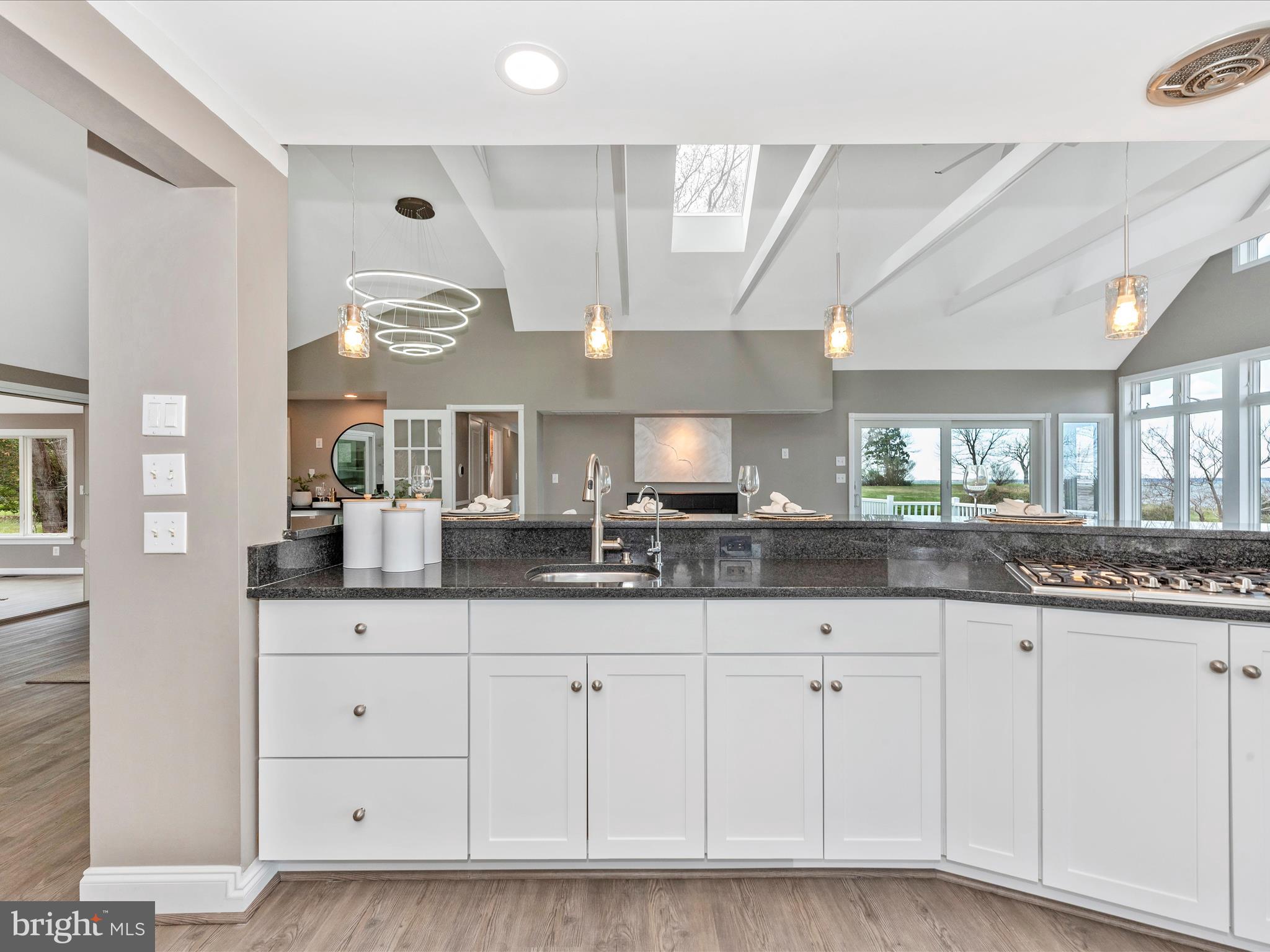 LOVE POINT - Residential