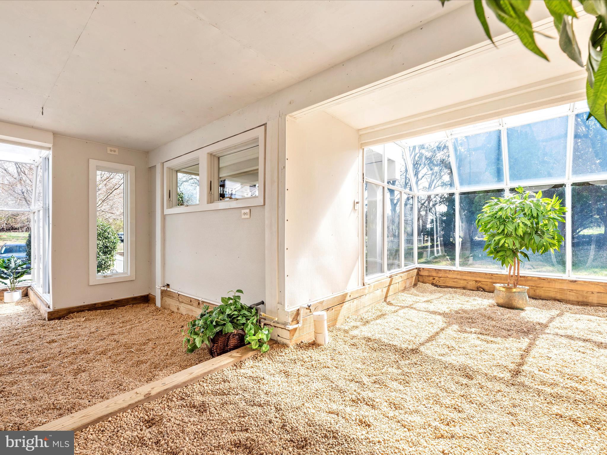 LOVE POINT - Residential