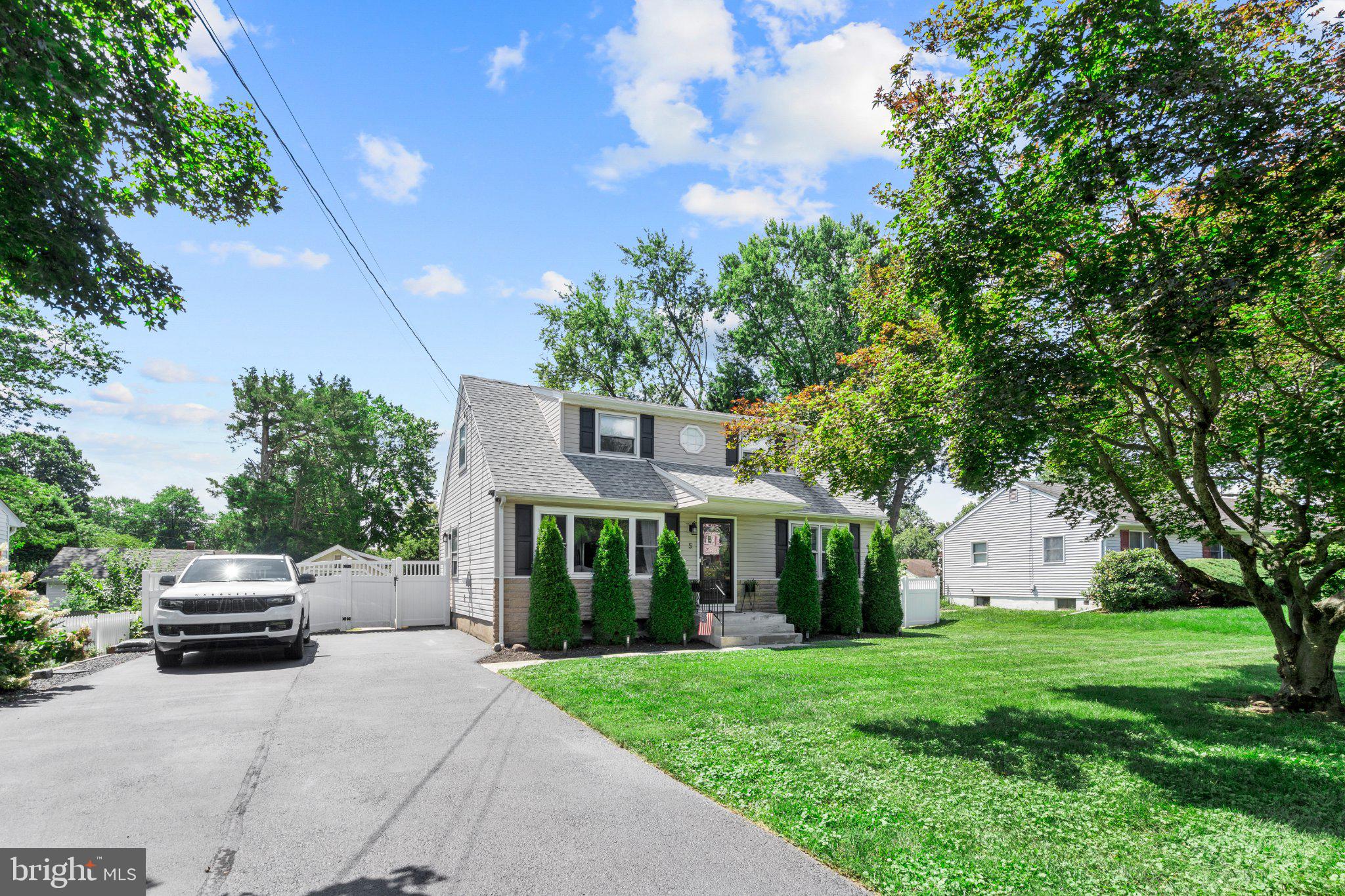 5 LANGMOORE DRIVE