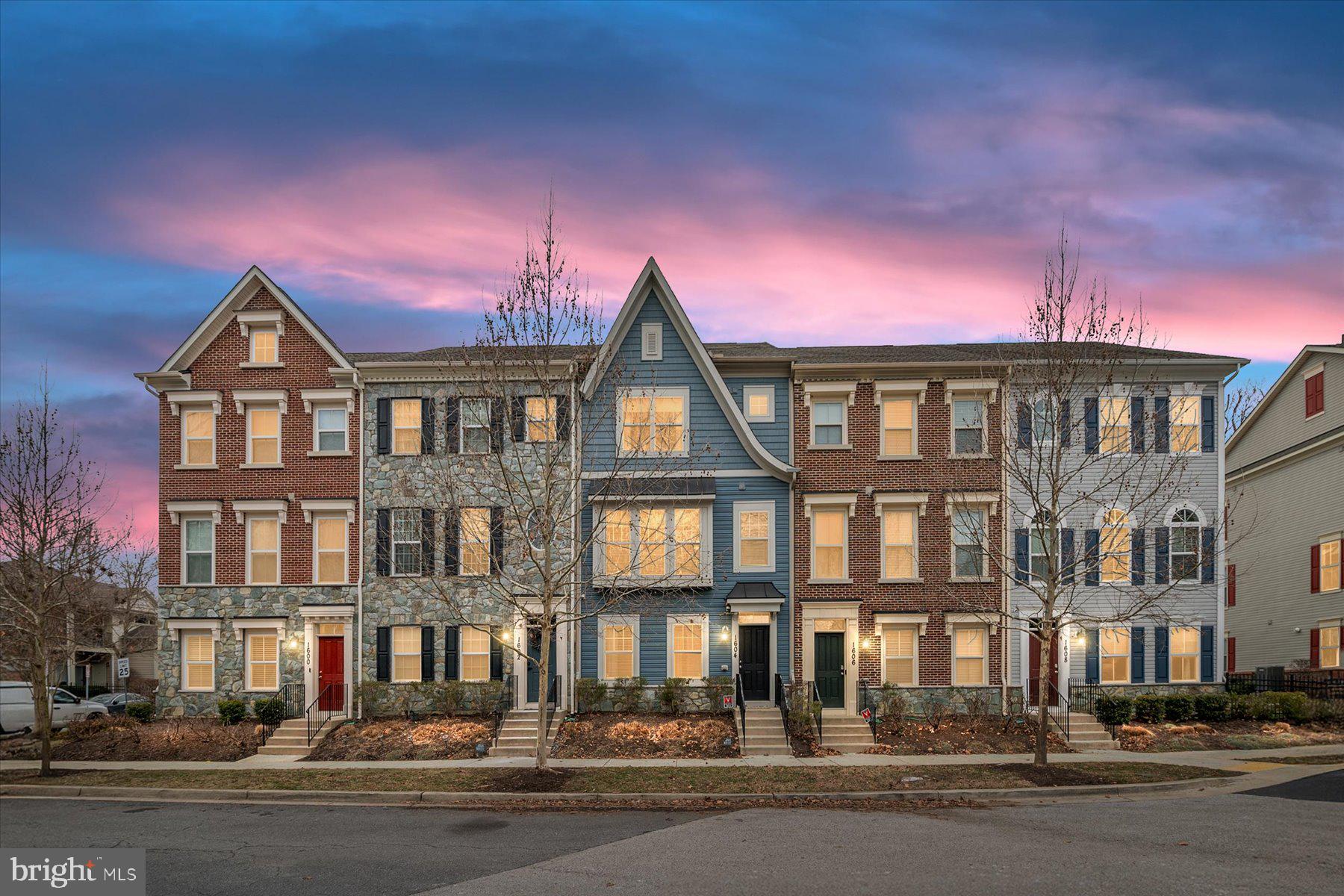 VILLAGE GREENS - Residential