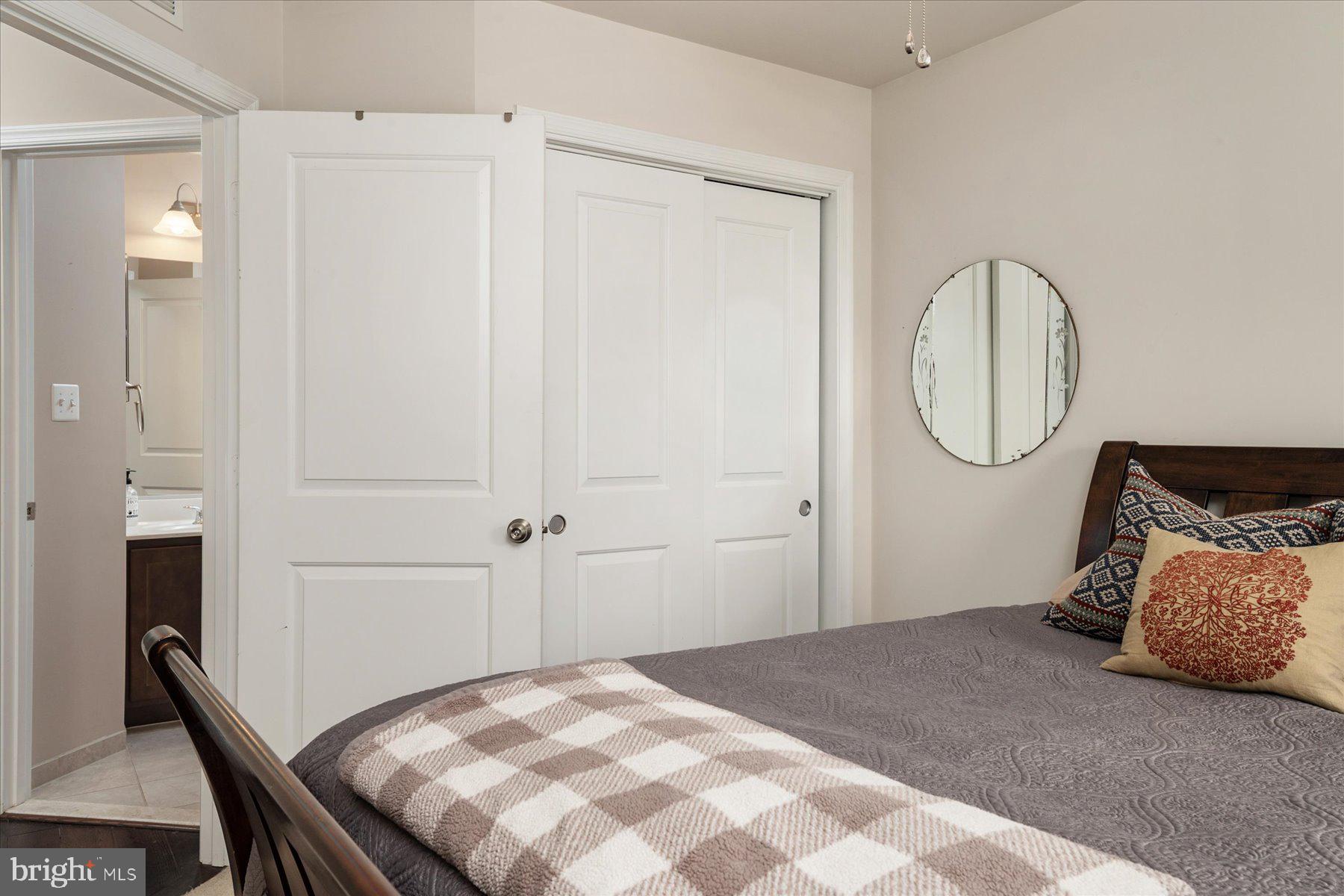 VILLAGE GREENS - Residential