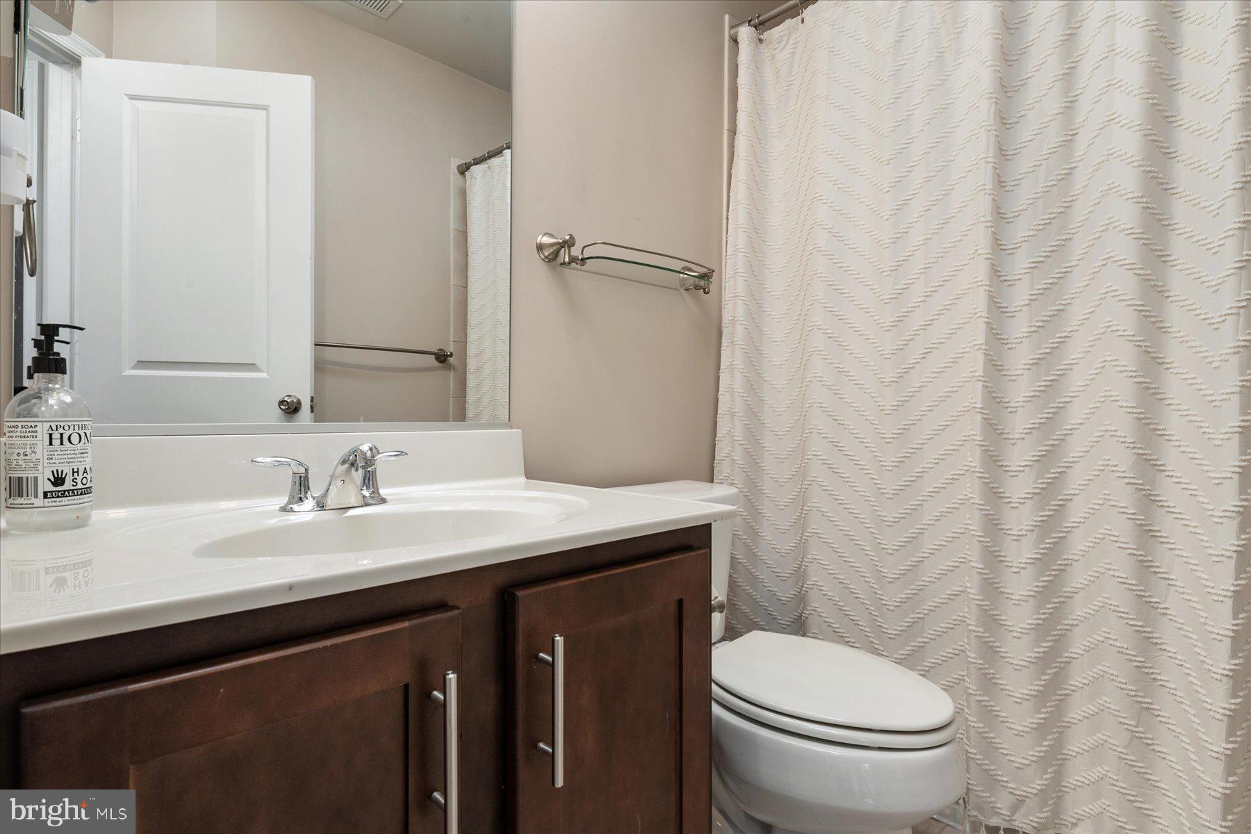 VILLAGE GREENS - Residential