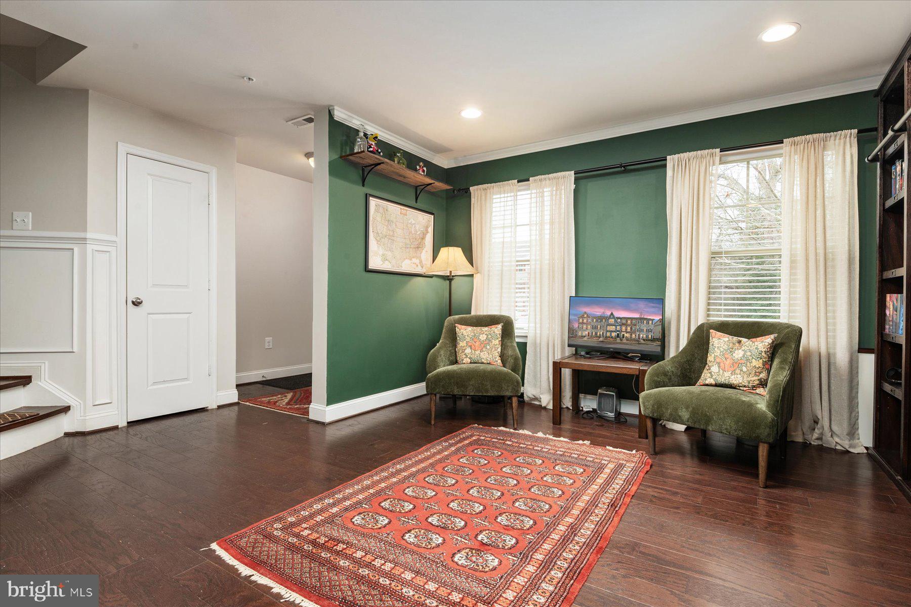 VILLAGE GREENS - Residential