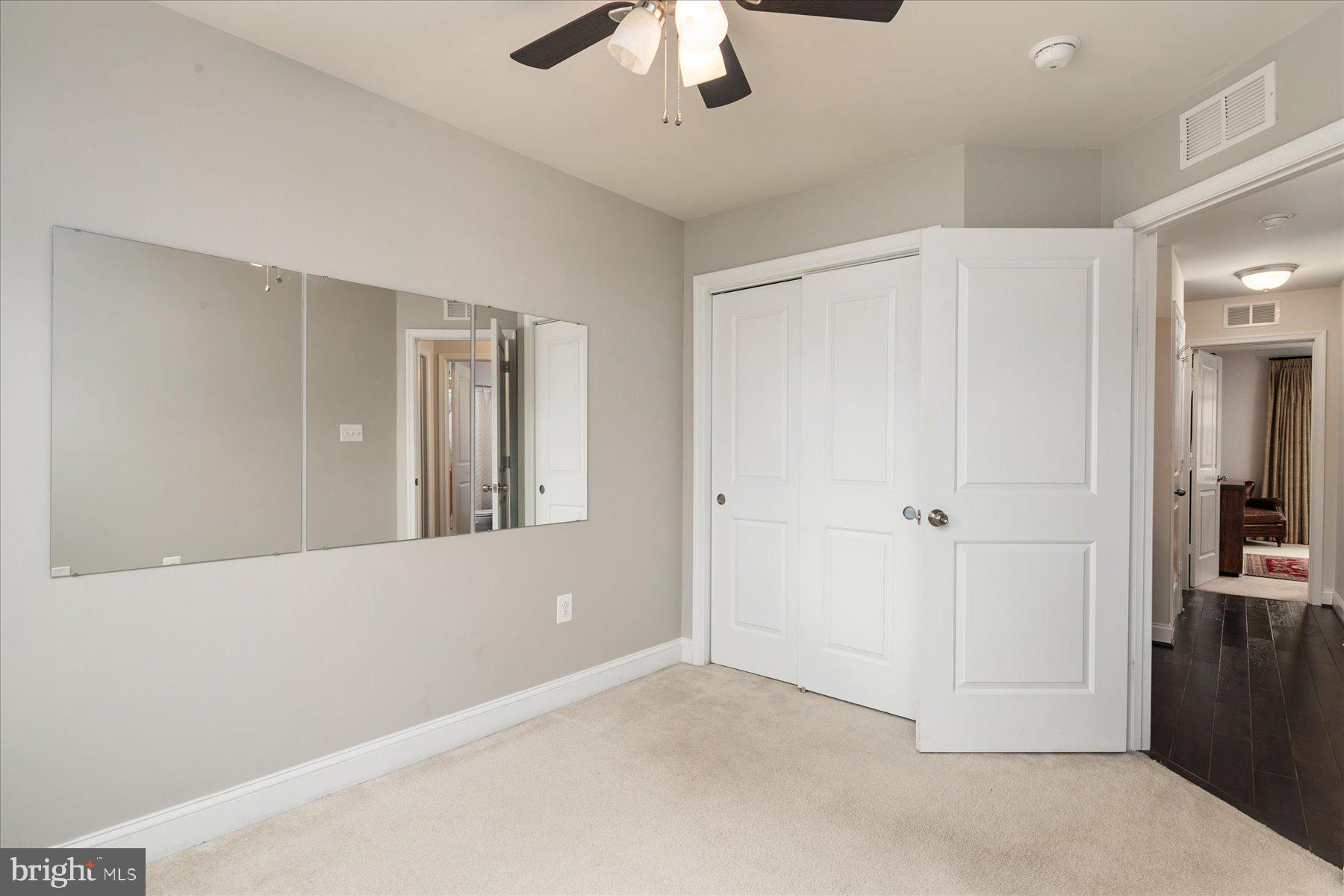 VILLAGE GREENS - Residential