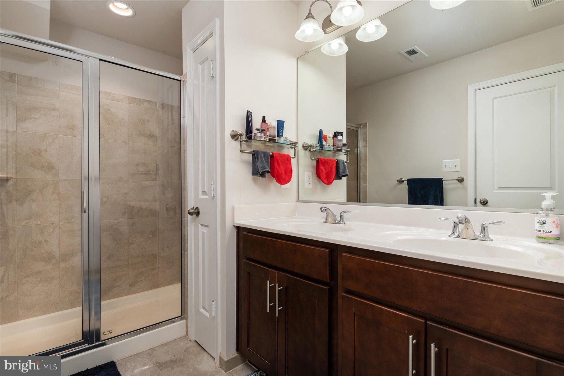 VILLAGE GREENS - Residential