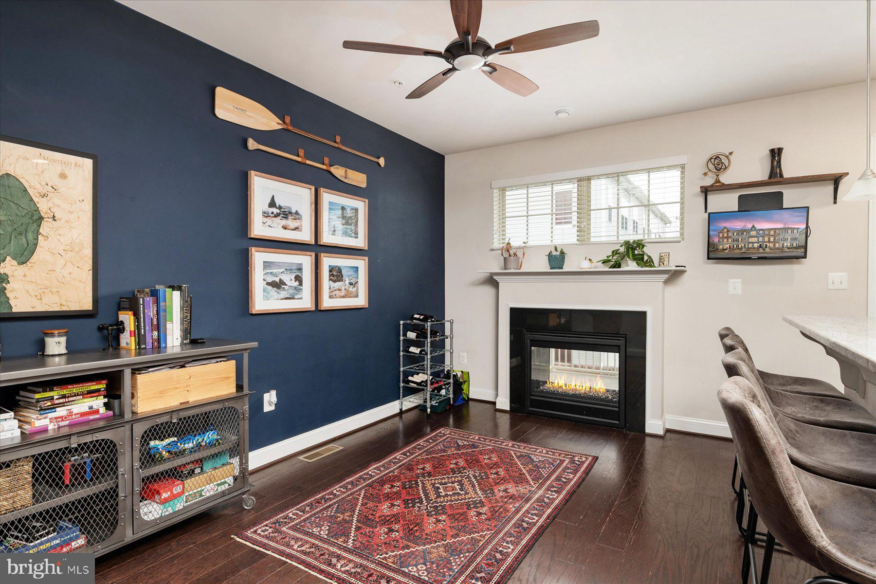 VILLAGE GREENS - Residential