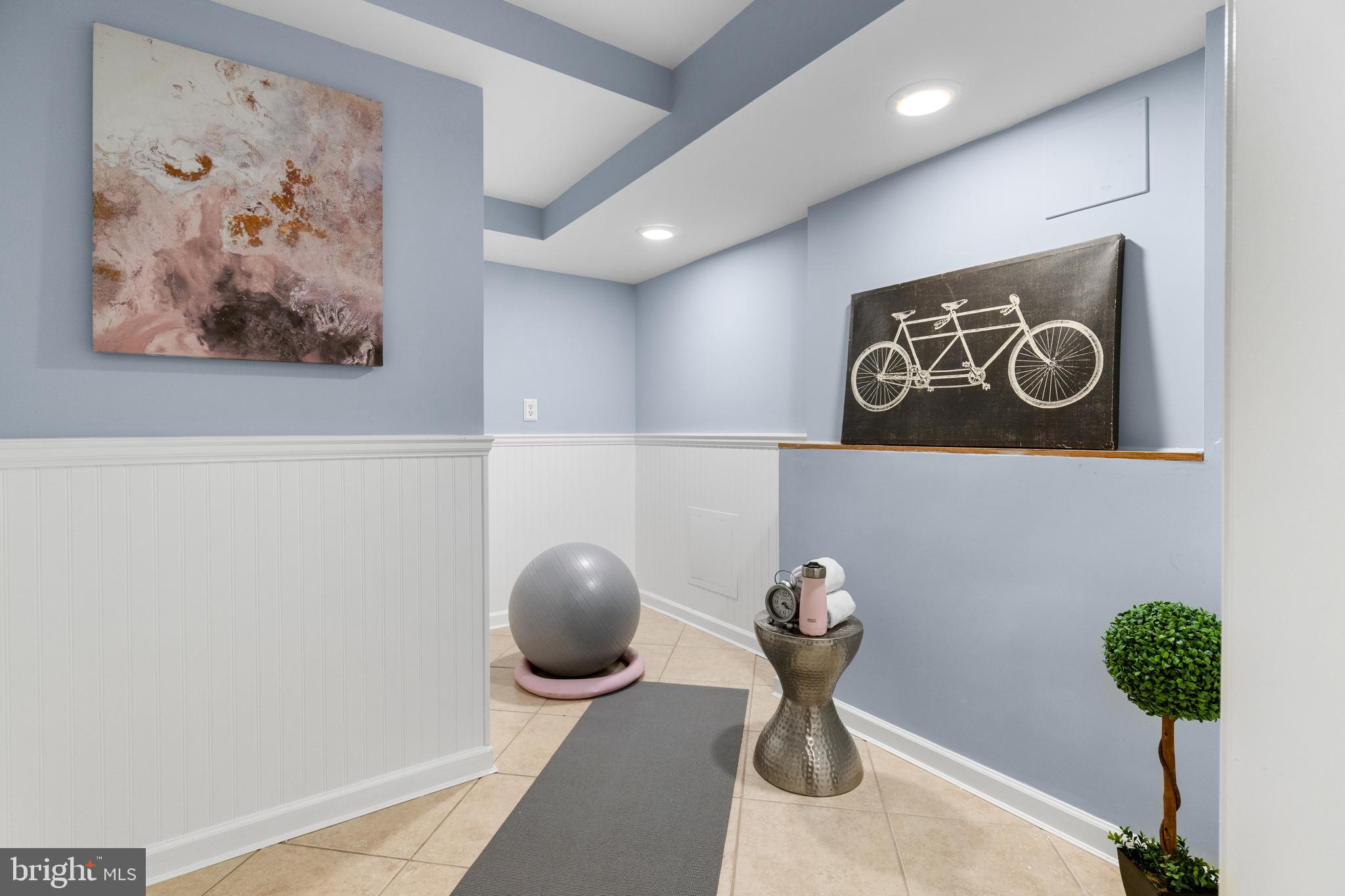 MONTCLAIR - Residential