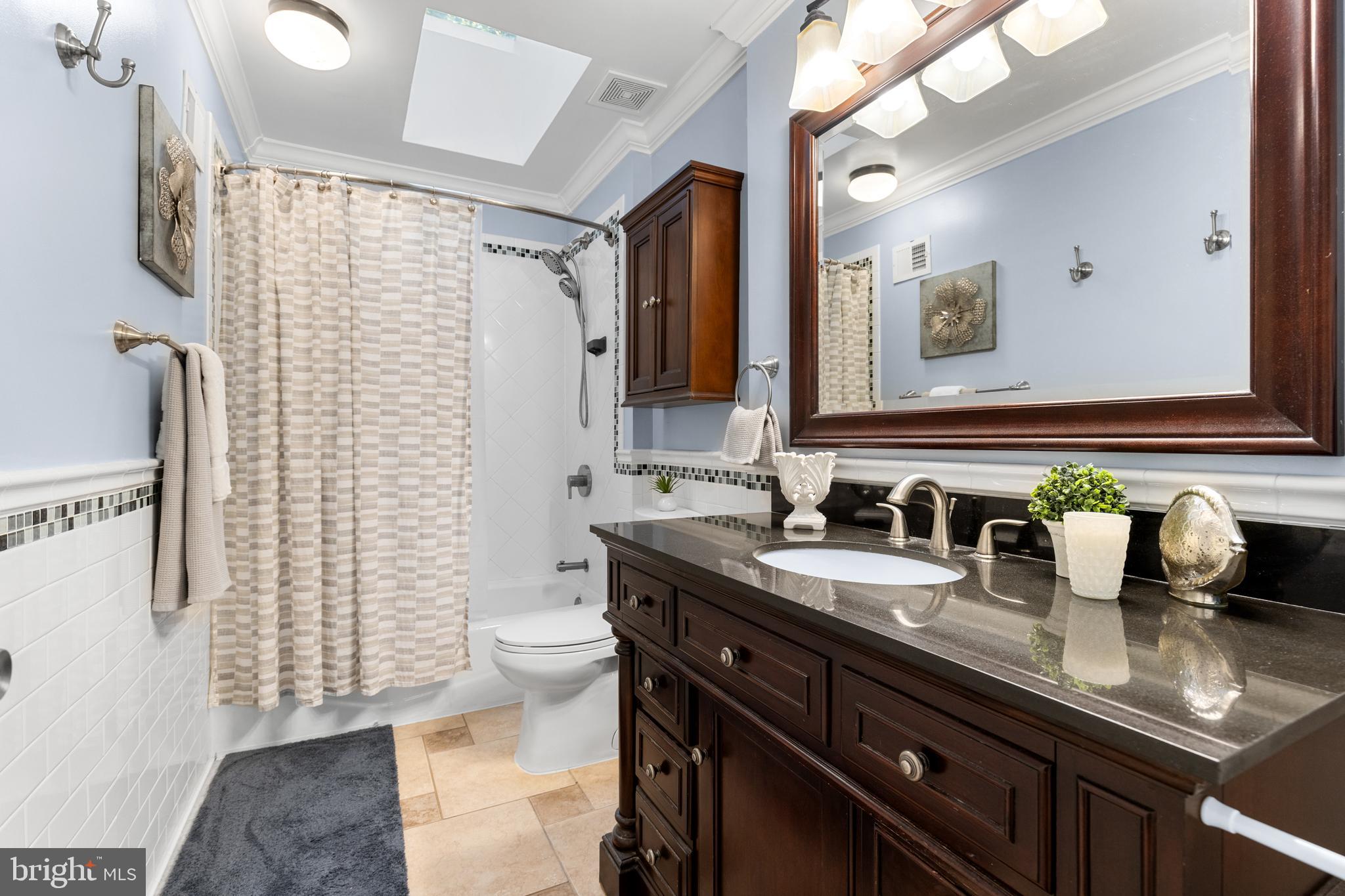 MONTCLAIR - Residential