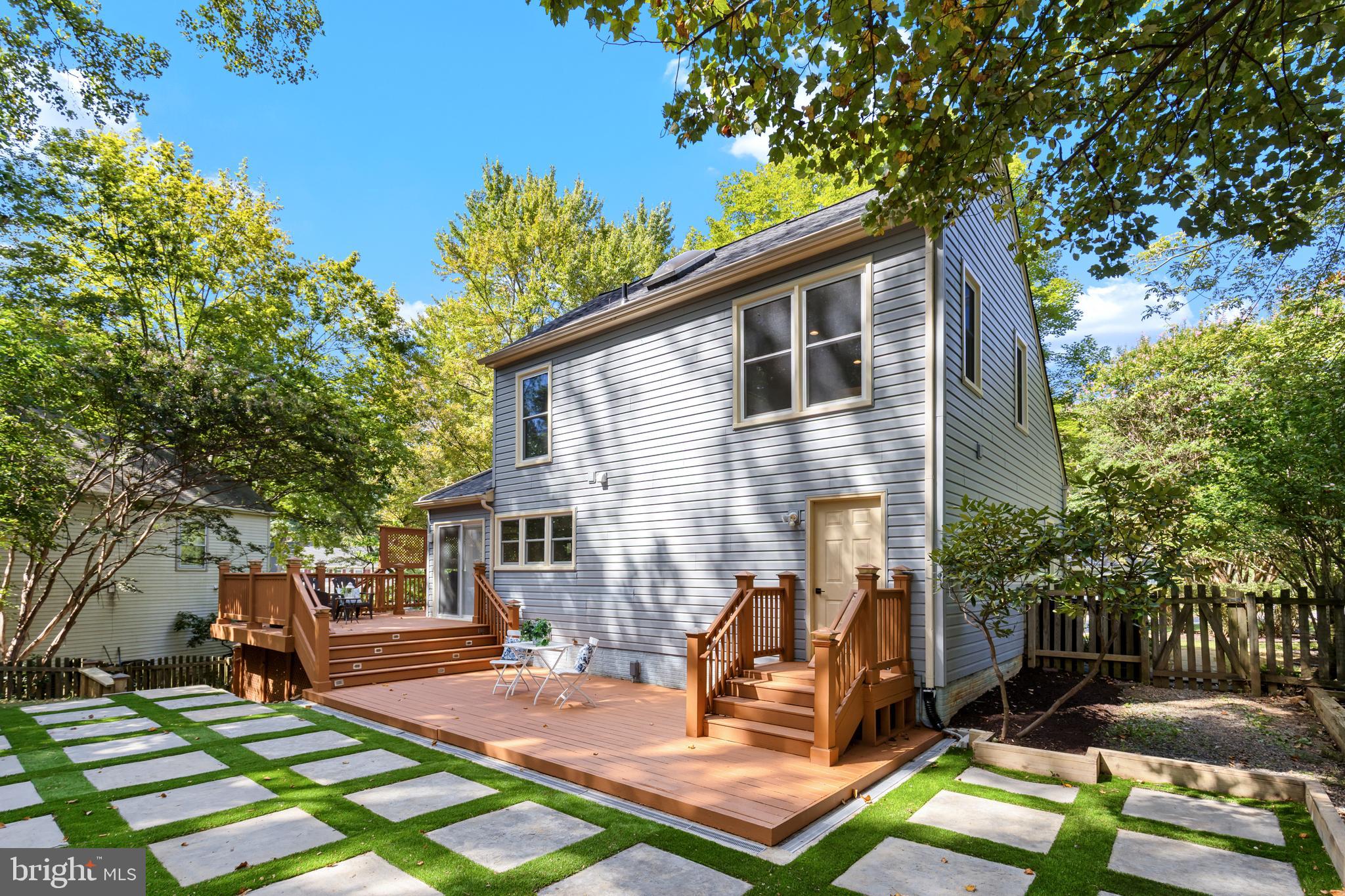 MONTCLAIR - Residential