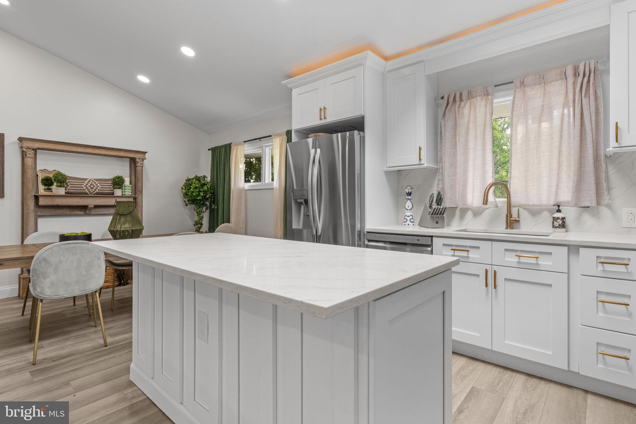 MAPLE GLEN - Residential