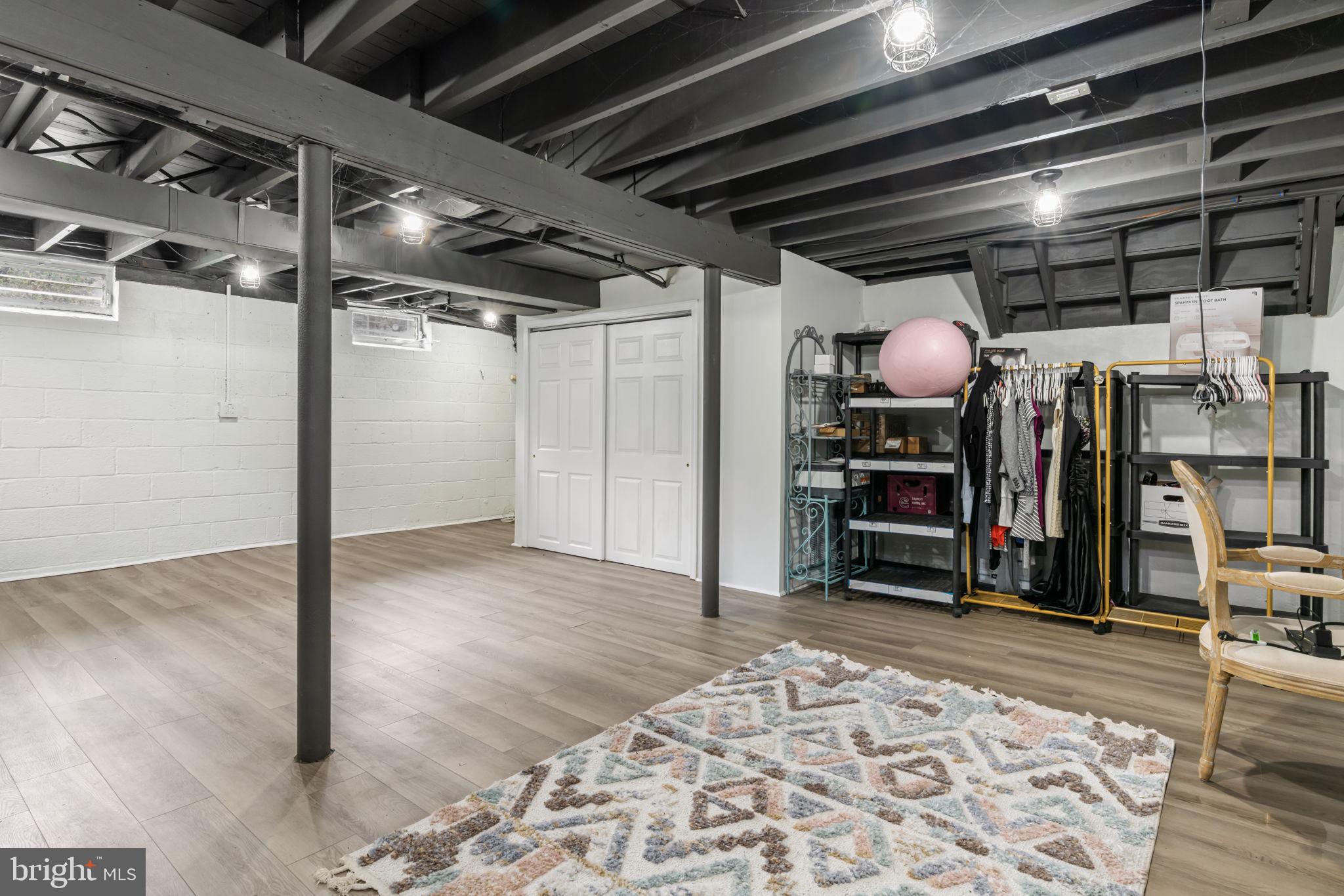 MAPLE GLEN - Residential