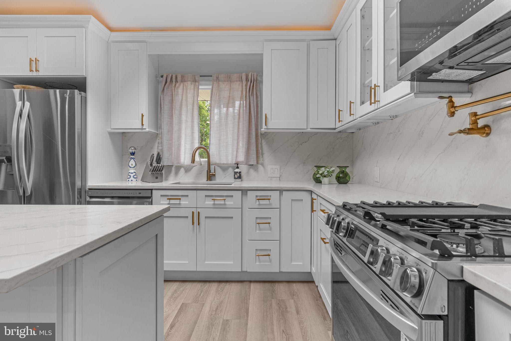 MAPLE GLEN - Residential