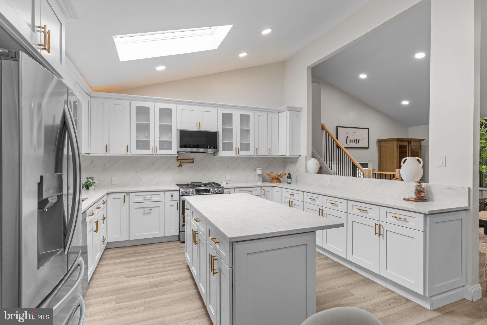 MAPLE GLEN - Residential