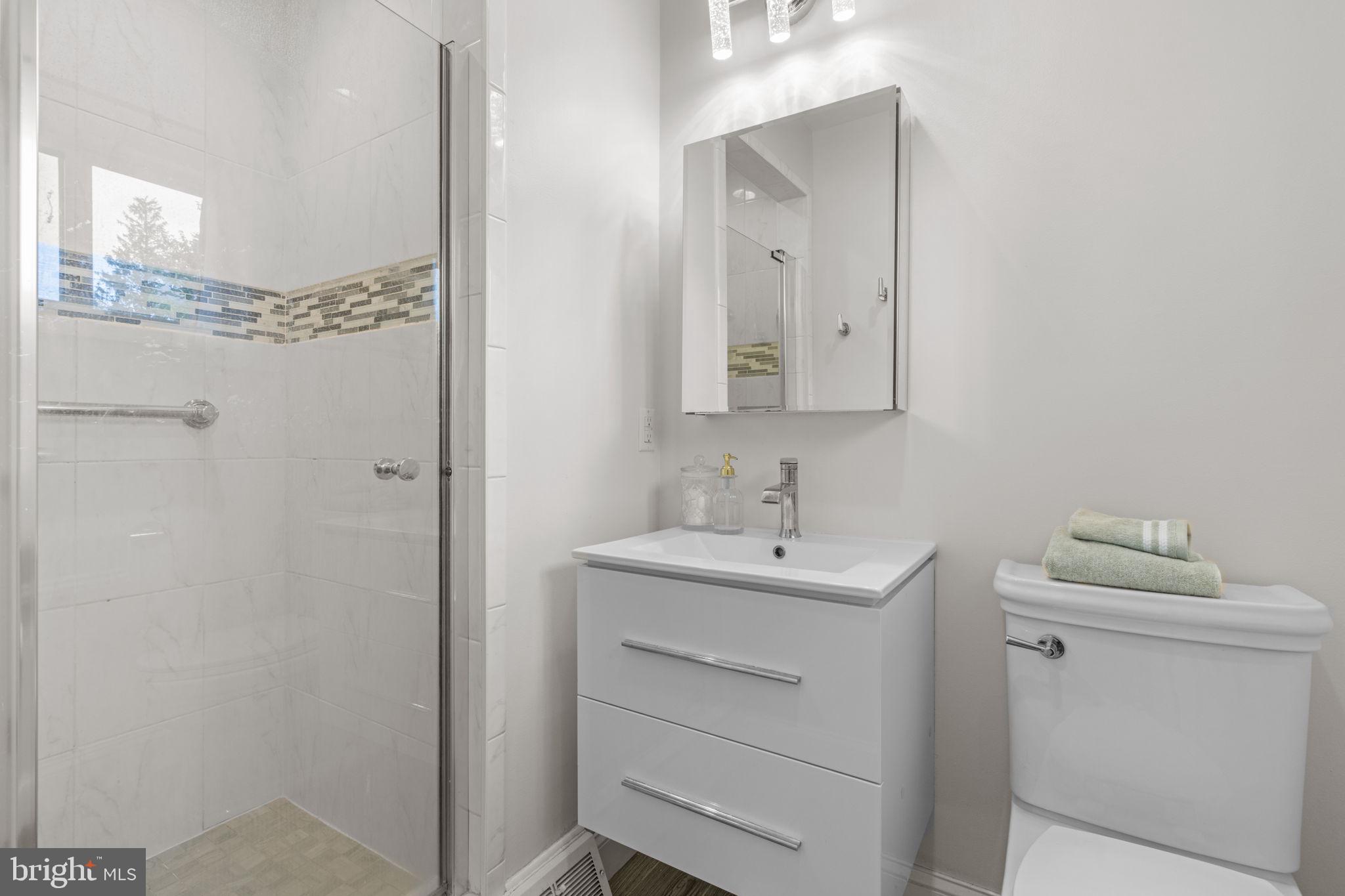 MAPLE GLEN - Residential