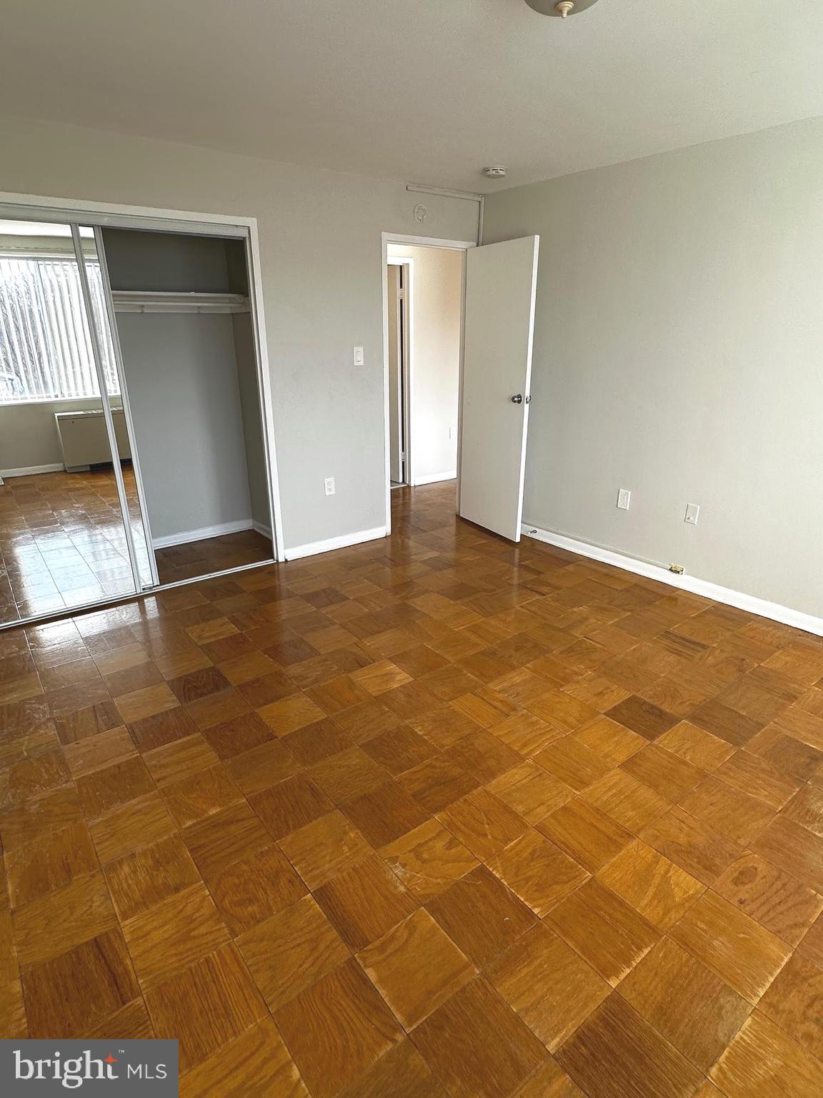 10201 GROSVENOR PLACE 1006